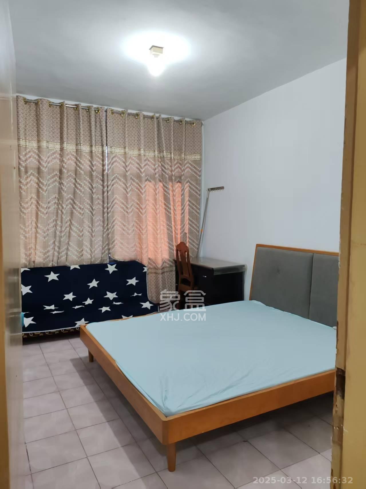 红旗区四片  1室1厅1卫    1000.0元/月 红旗区四片  1室1厅1卫    1000.0元/月室内图