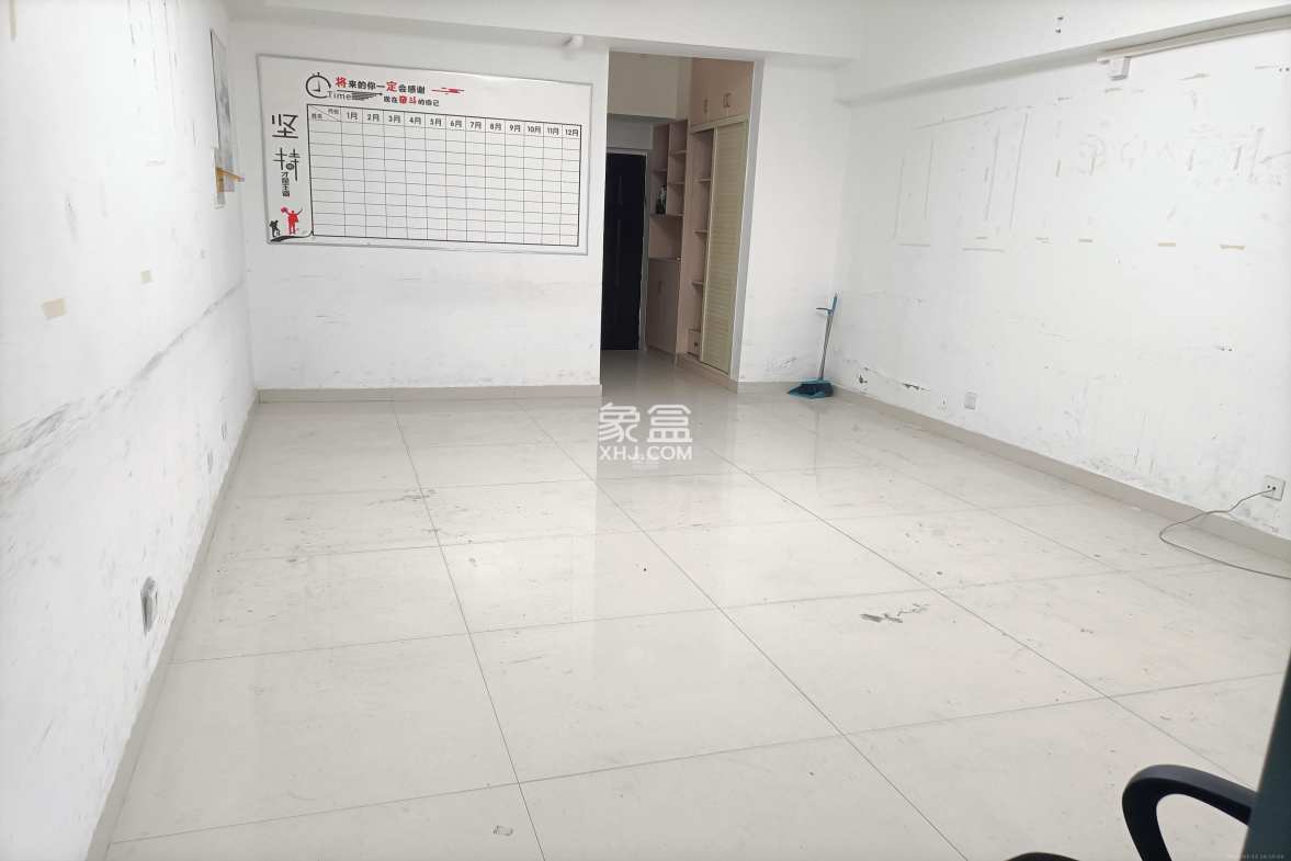 奥克斯广场 1室1厅1卫 2200.0元/月 奥克斯广场 1室1厅1卫 2200.0元/月室内图