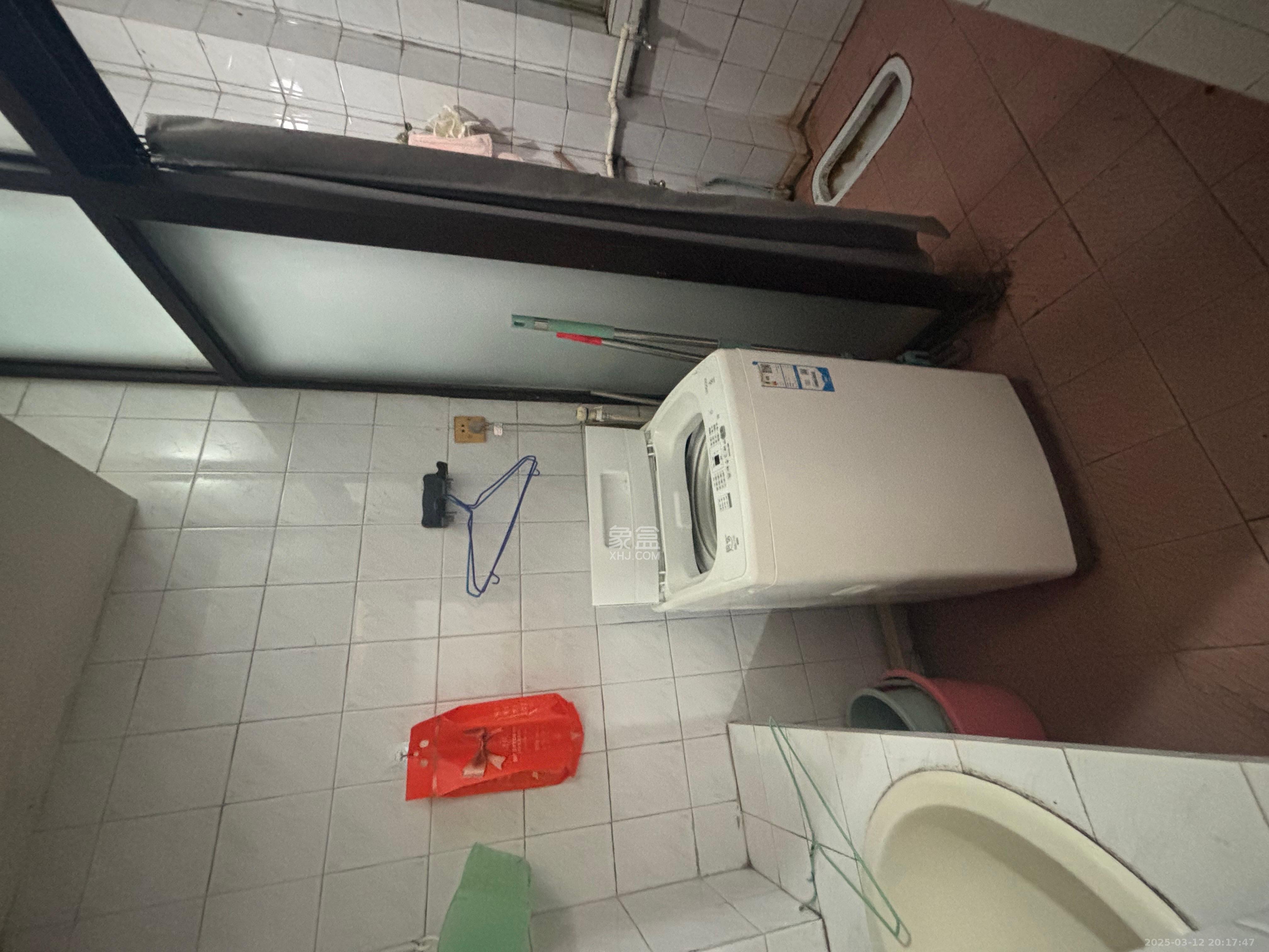 向韶村  2室1厅1卫    1200.0元/月 向韶村  2室1厅1卫    1200.0元/月室内图