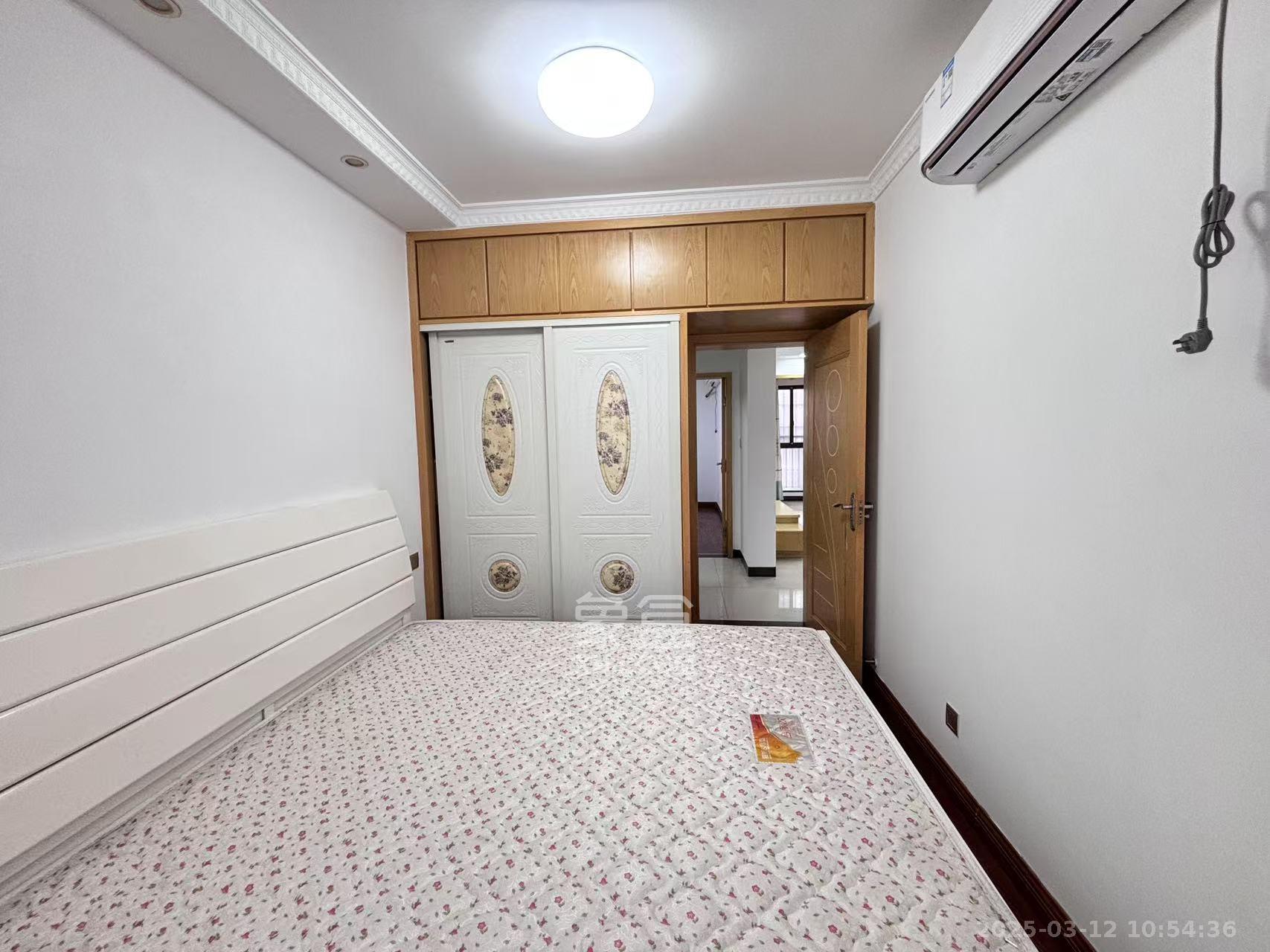 新城国际花都 3室2厅1卫 1700.0元/月 新城国际花都 3室2厅1卫 1700.0元/月室内图