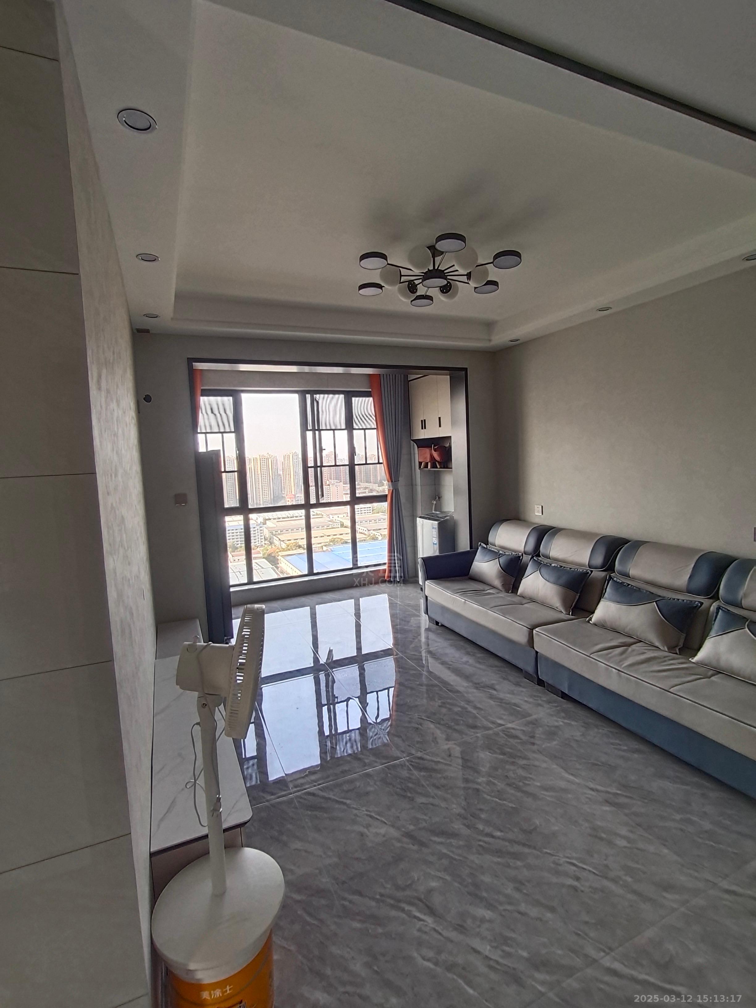 山水豪庭 2室2厅1卫 1800.0元/月 山水豪庭 2室2厅1卫 1800.0元/月室内图