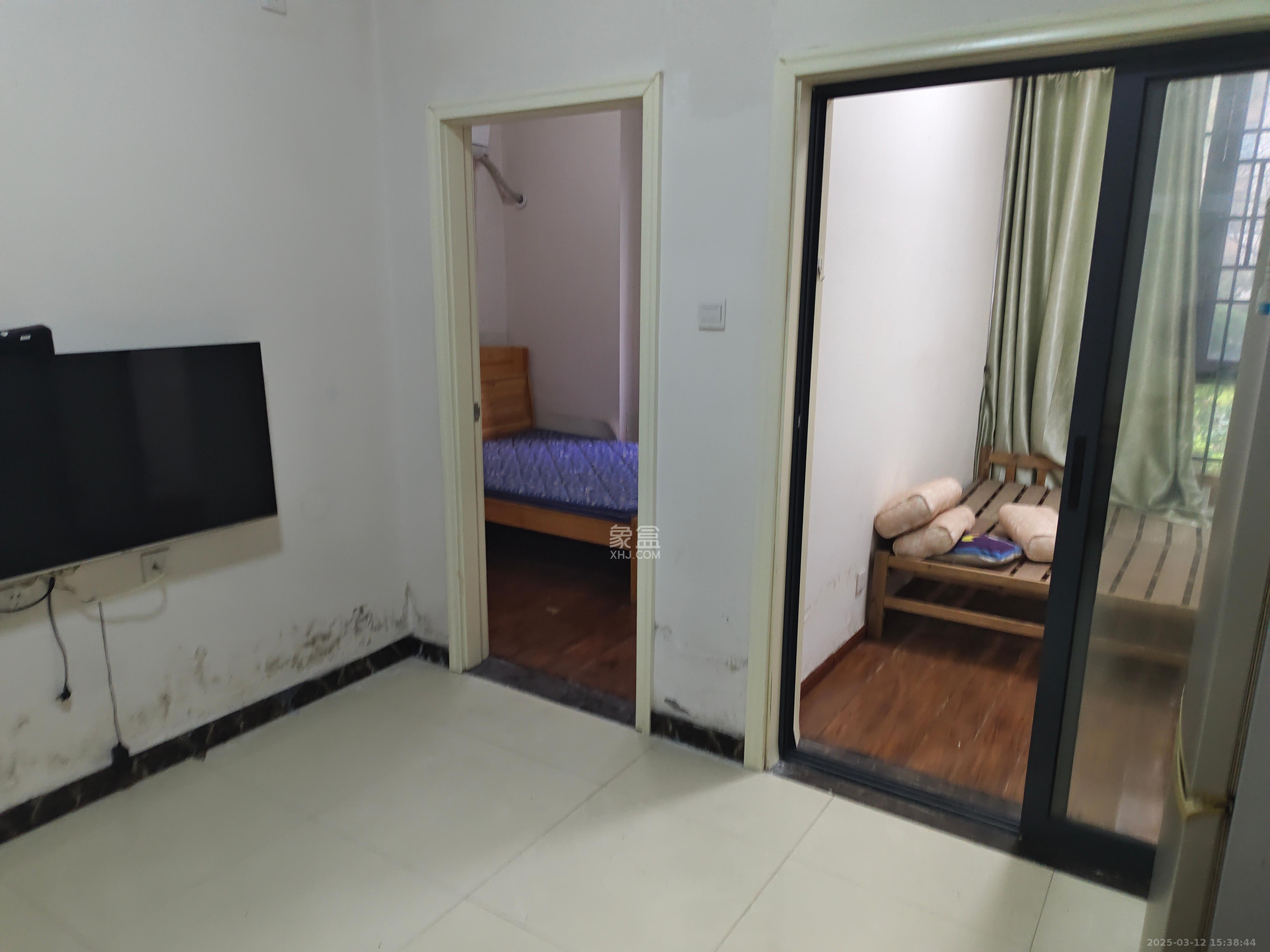 中建芙蓉工社 2室1厅1卫 1200.0元/月 中建芙蓉工社 2室1厅1卫 1200.0元/月室内图