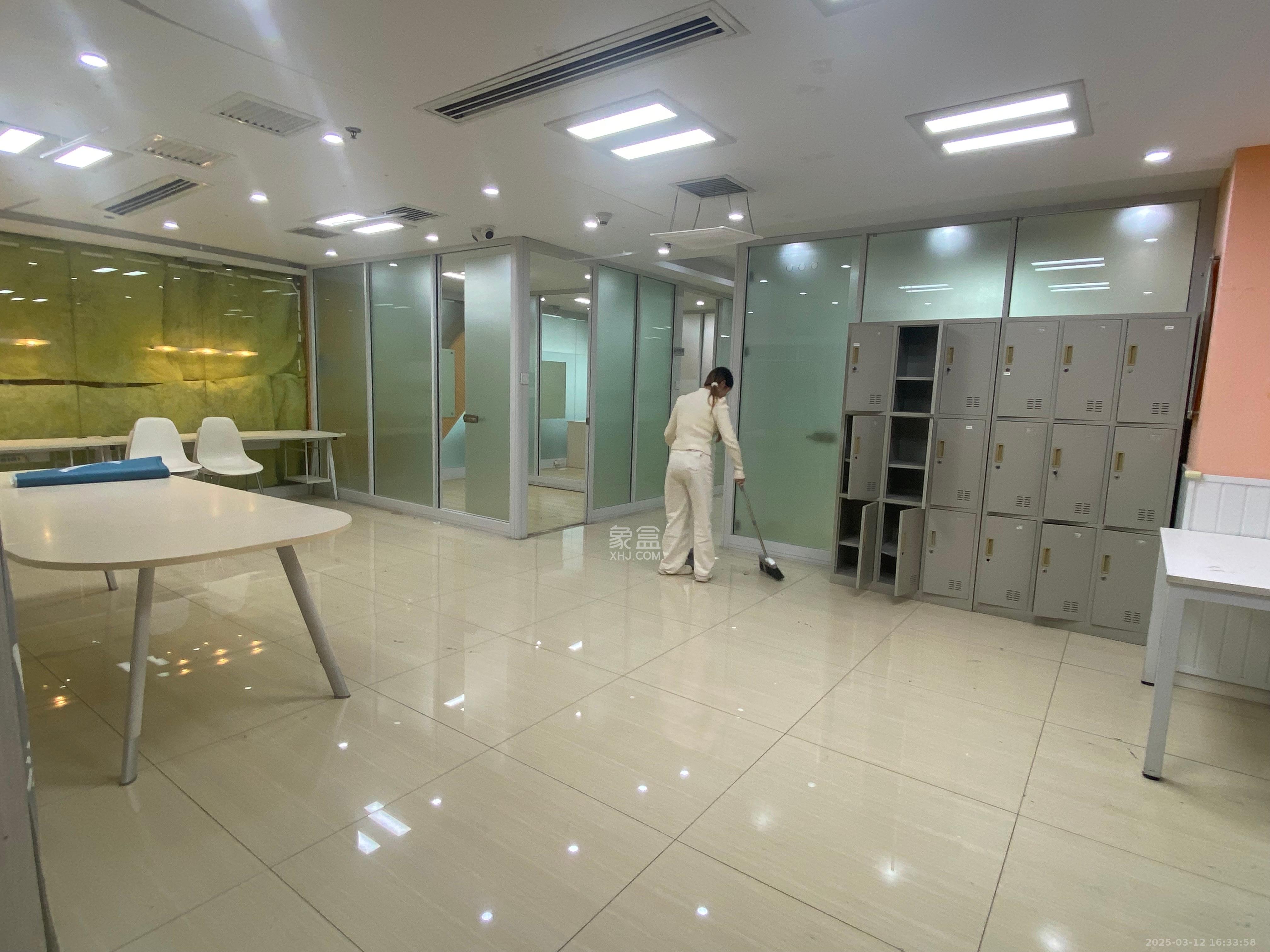 湖南平和堂商贸大厦   500.0㎡     28500.00元/月