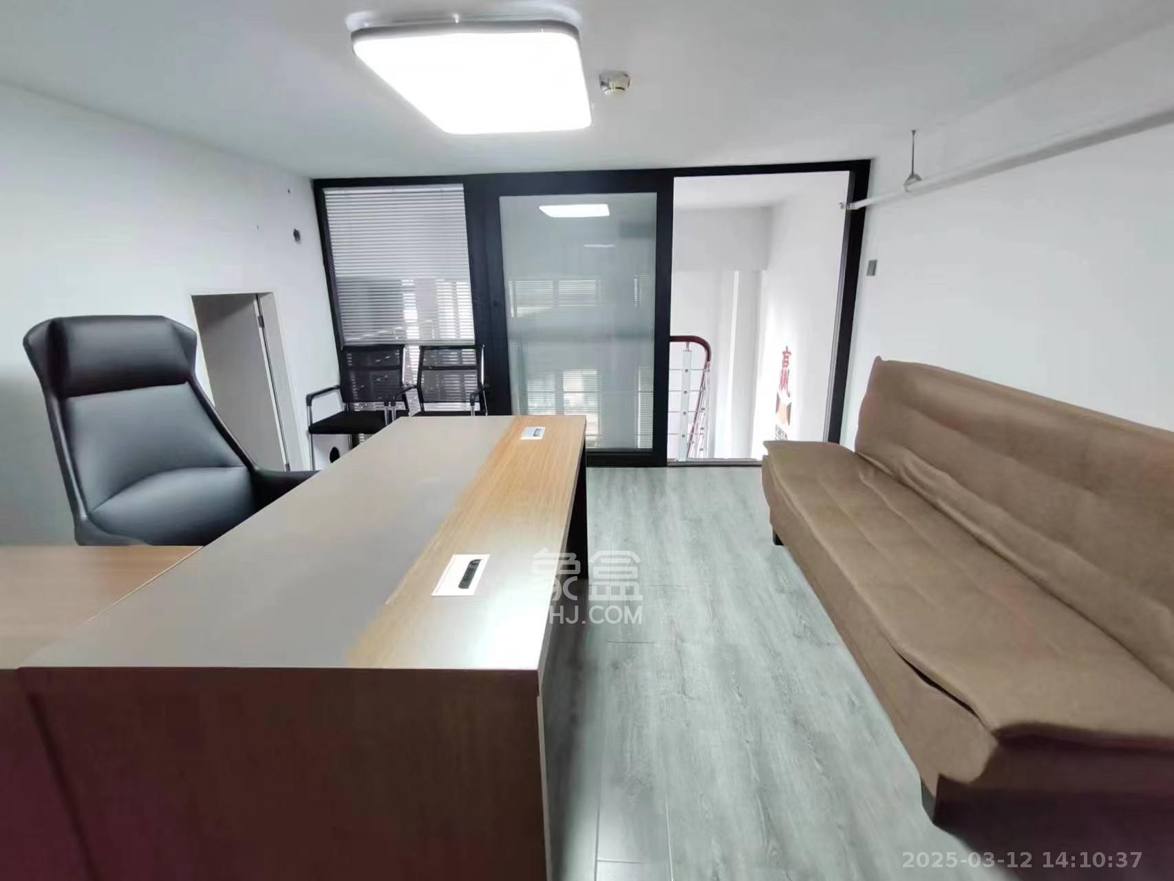 金科时代中心 1室1厅1卫 2000.0元/月 金科时代中心 1室1厅1卫 2000.0元/月室内图