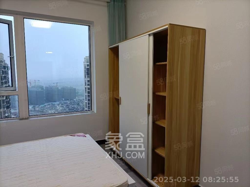 保利香槟国际  1室1厅1卫   1200.00元/月室内图