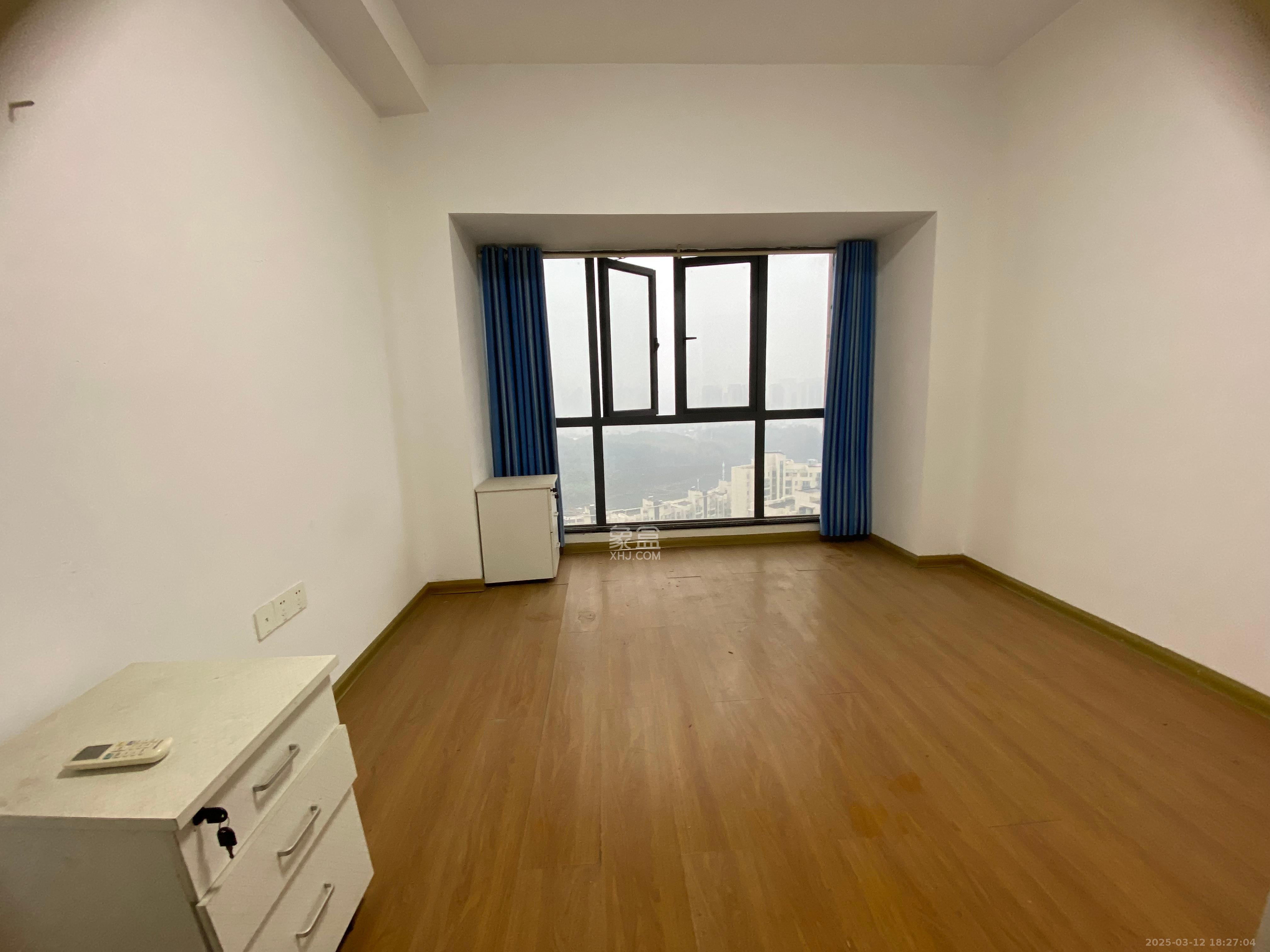 雅阁国际 2室2厅1卫 2500.0元/月 雅阁国际 2室2厅1卫 2500.0元/月室内图