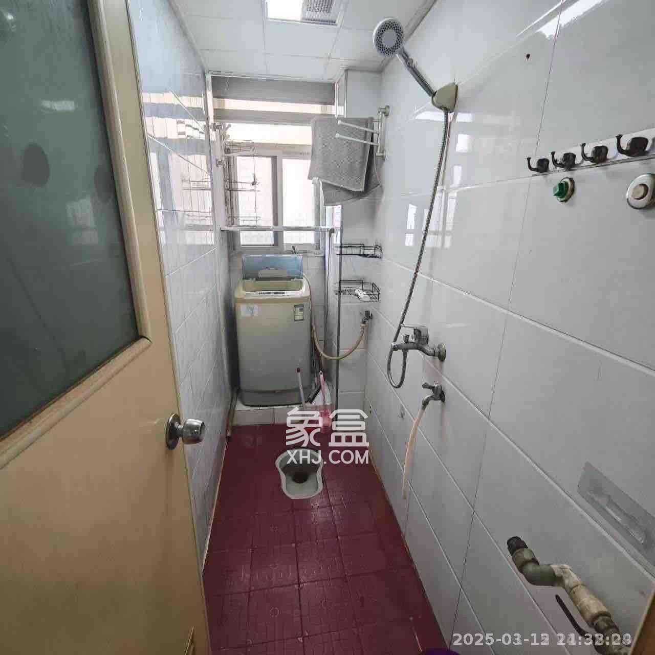 红花坡社区  2室1厅1卫   1500.00元/月室内图