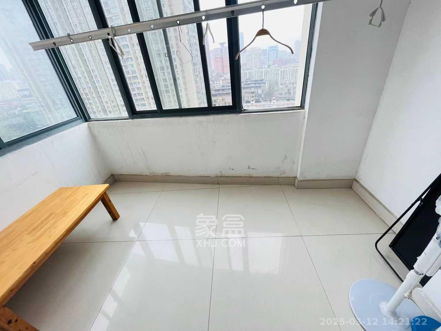 欧园  2室2厅1卫   2400.00元/月室内图