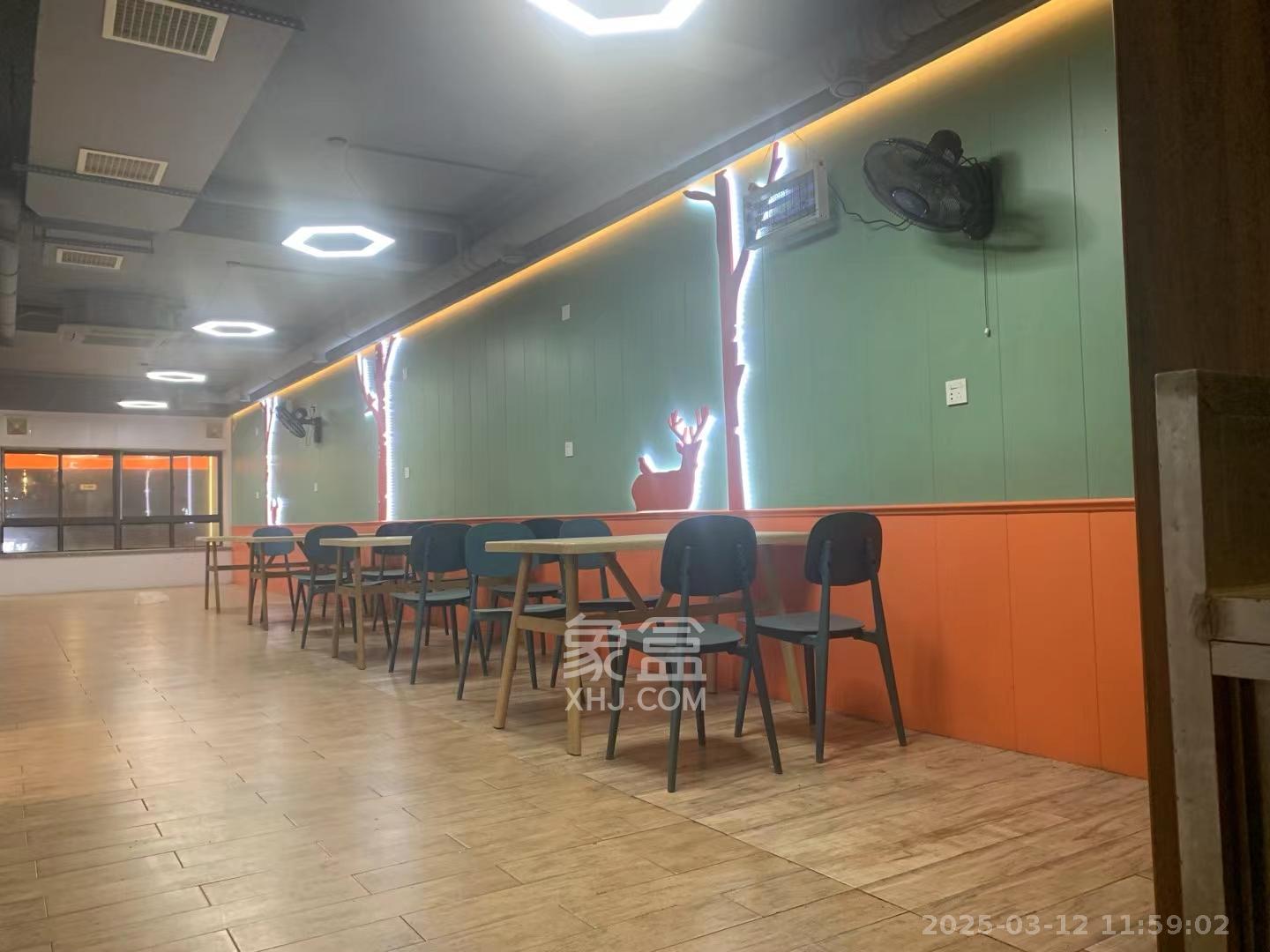 银港水晶城   436.34㎡      30000.0元/月室内图