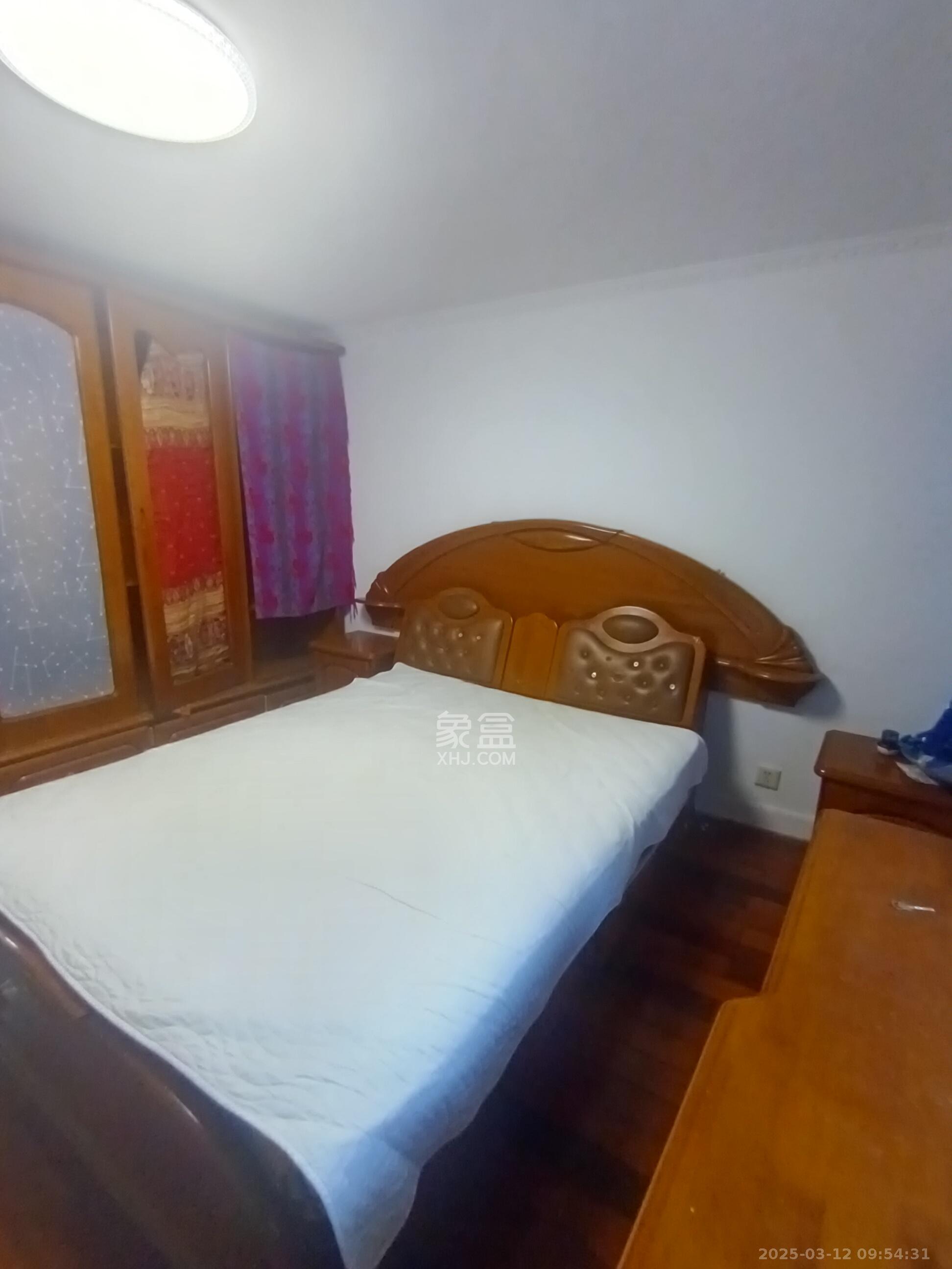 航空母舰 2室1厅1卫 2800.0元/月 航空母舰 2室1厅1卫 2800.0元/月室内图