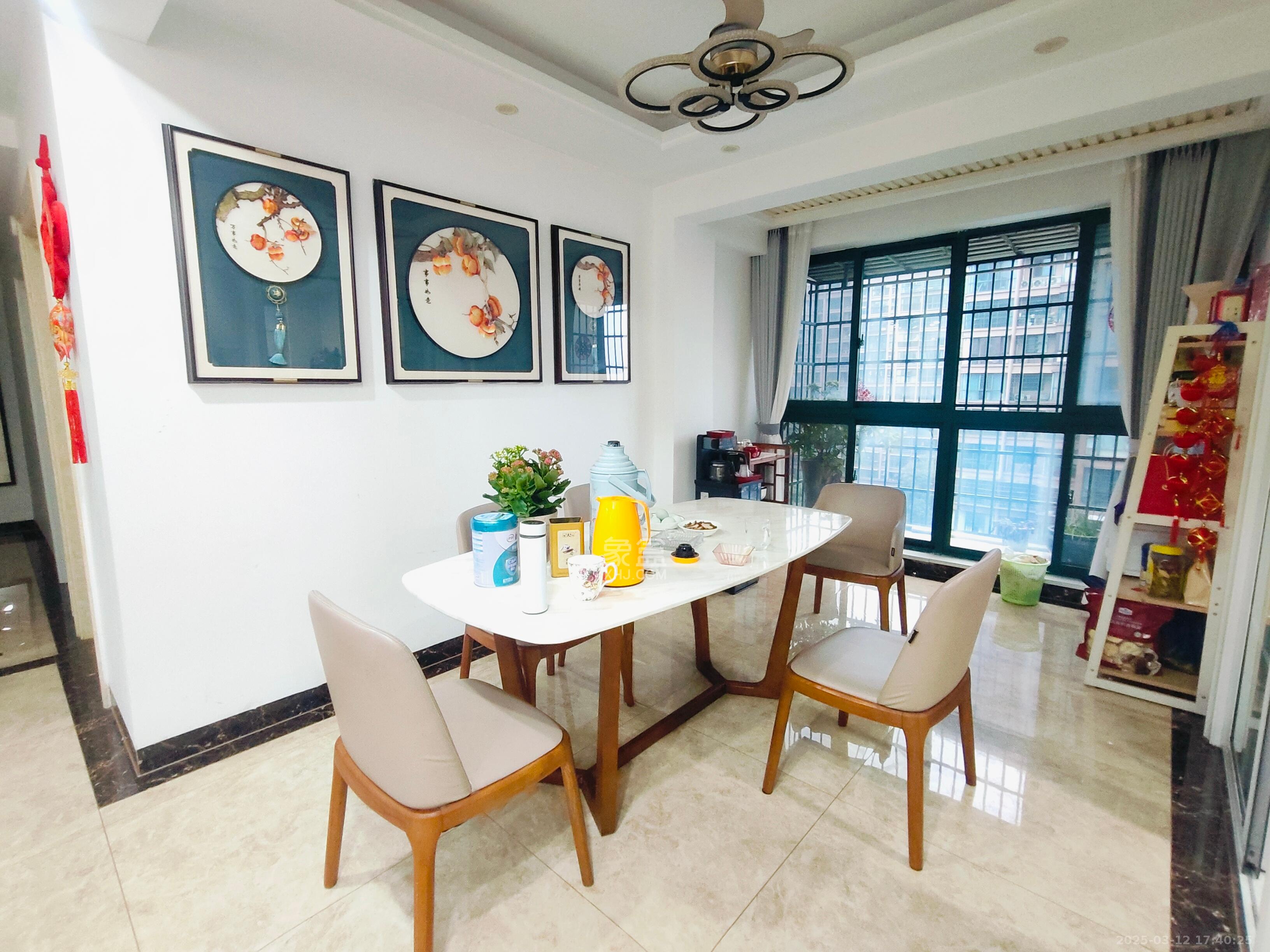 才子佳郡  4室2厅1卫    3500.0元/月 才子佳郡  4室2厅1卫    3500.0元/月室内图