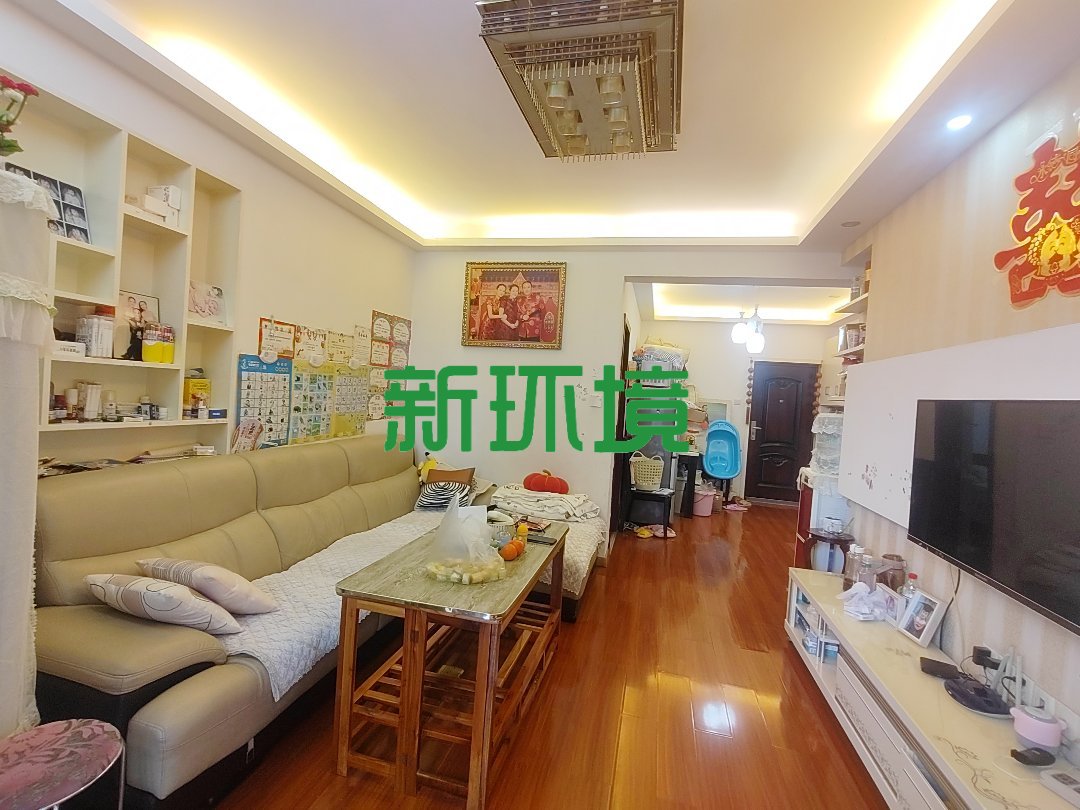 维港十字街  2室1厅1卫   52.00万客厅