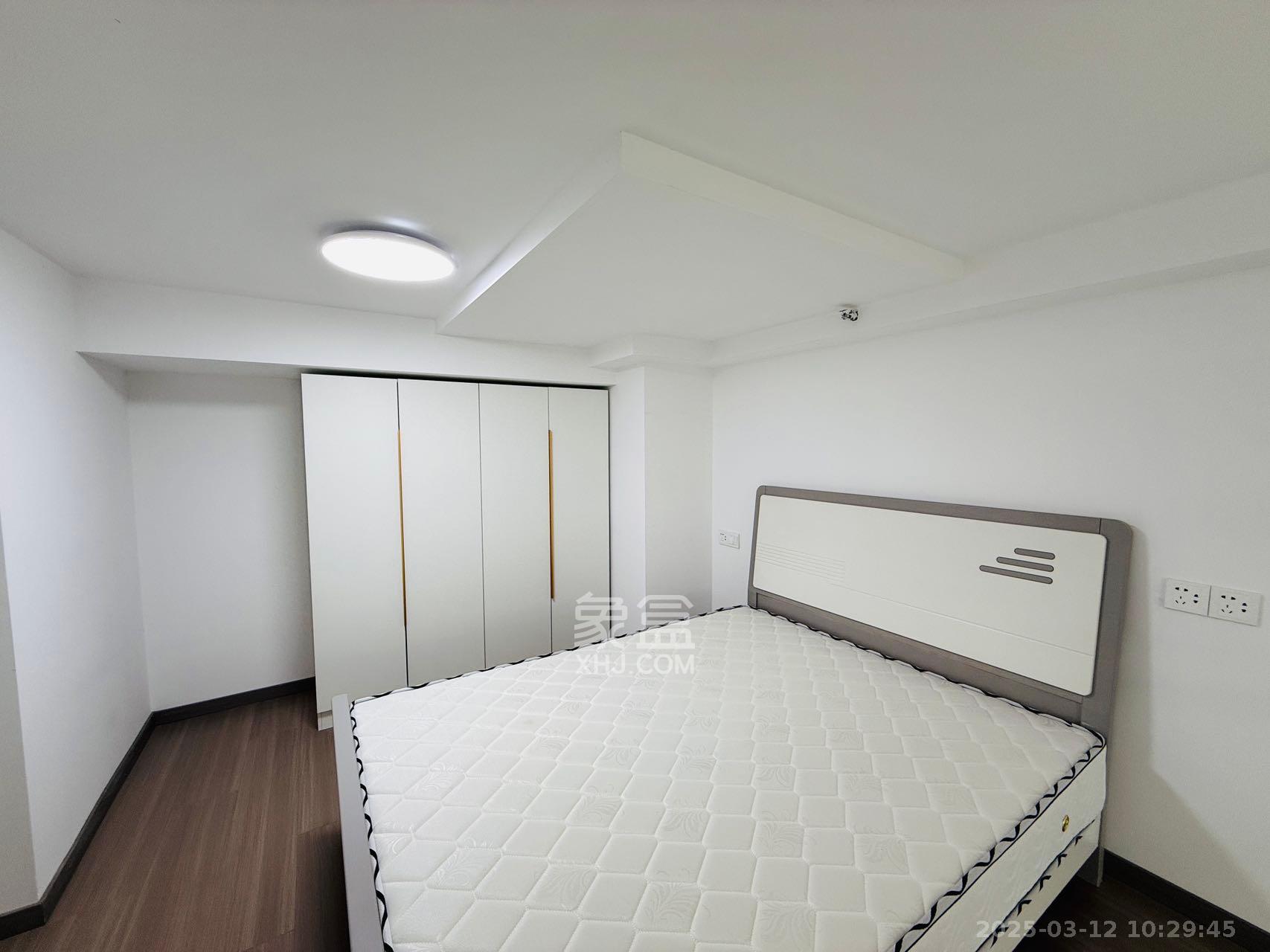 万科紫台  1室1厅1卫   2000.00元/月室内图