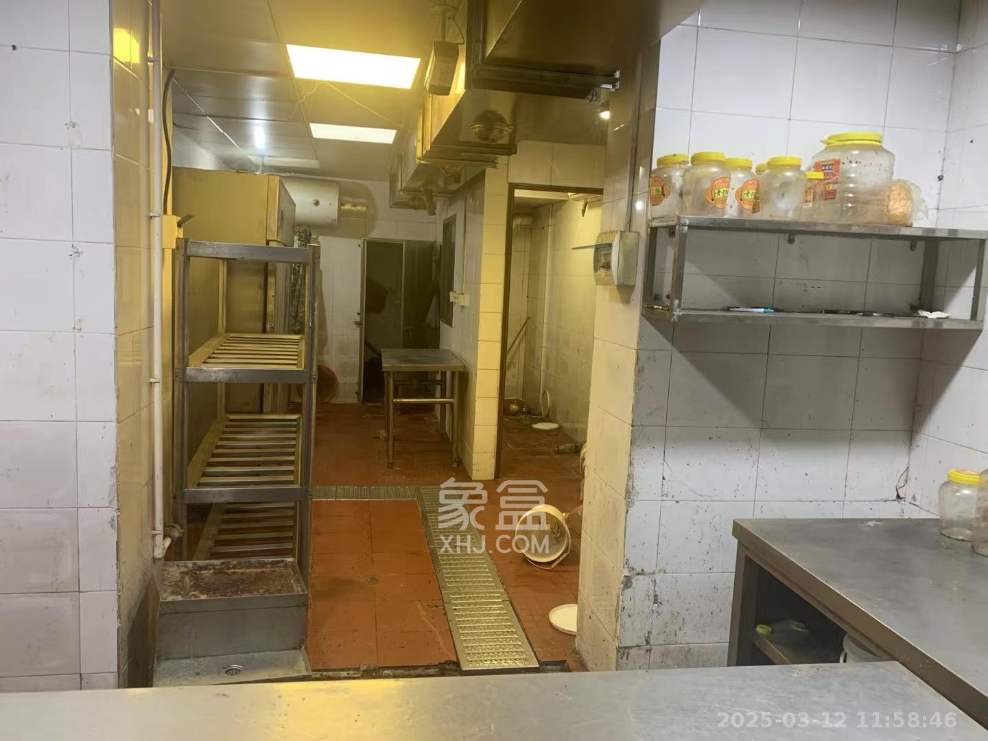 银港水晶城   436.34㎡      30000.0元/月室内图