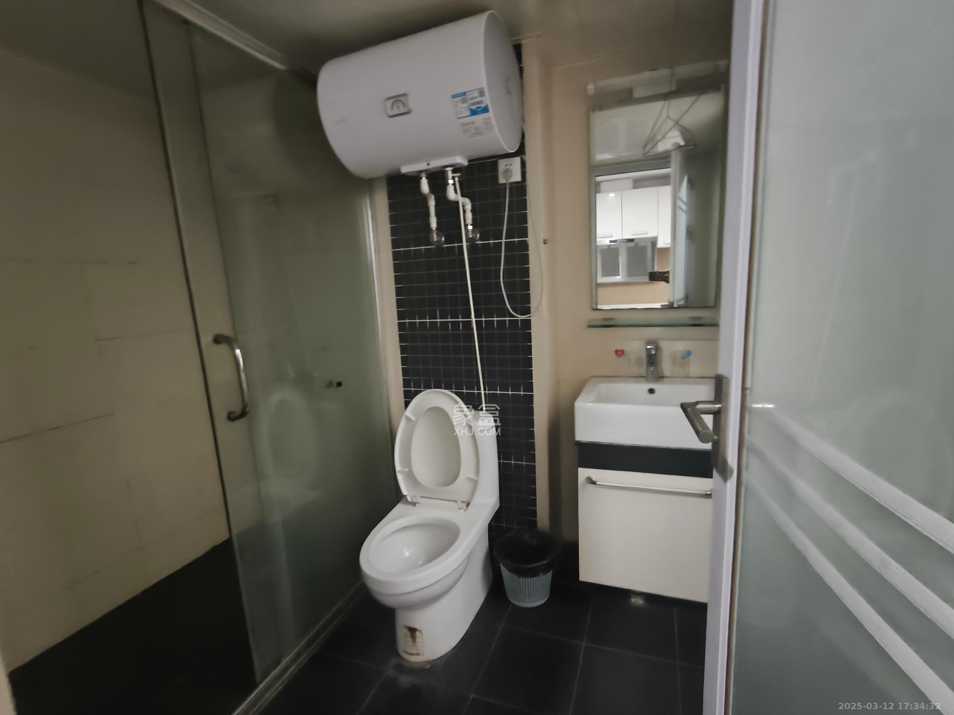 时代星城  1室1厅1卫   950.00元/月室内图