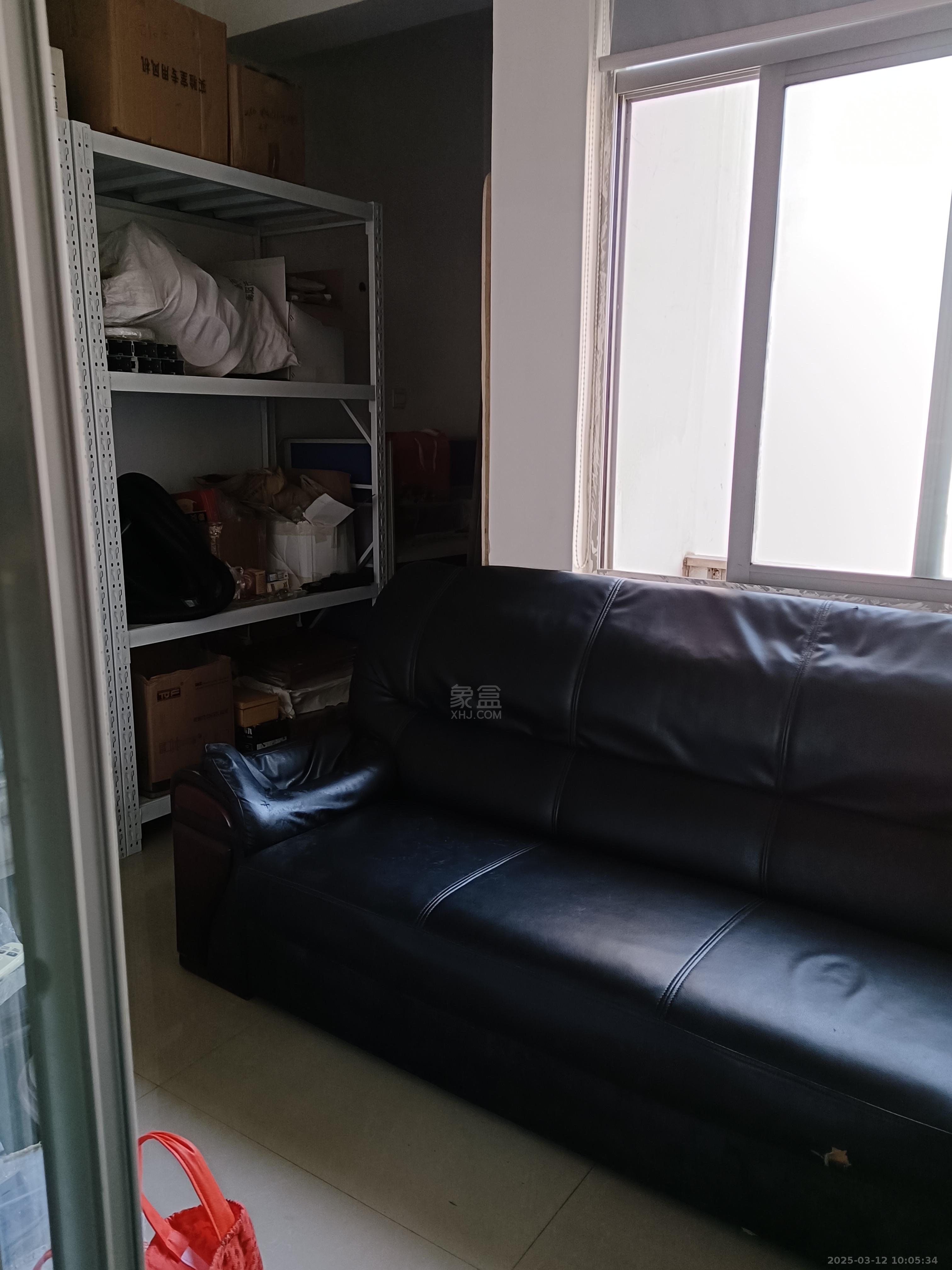 庐山春天大厦(和一宾馆)  1室1厅0卫    1000.0元/月 庐山春天大厦(和一宾馆)  1室1厅0卫    1000.0元/月室内图