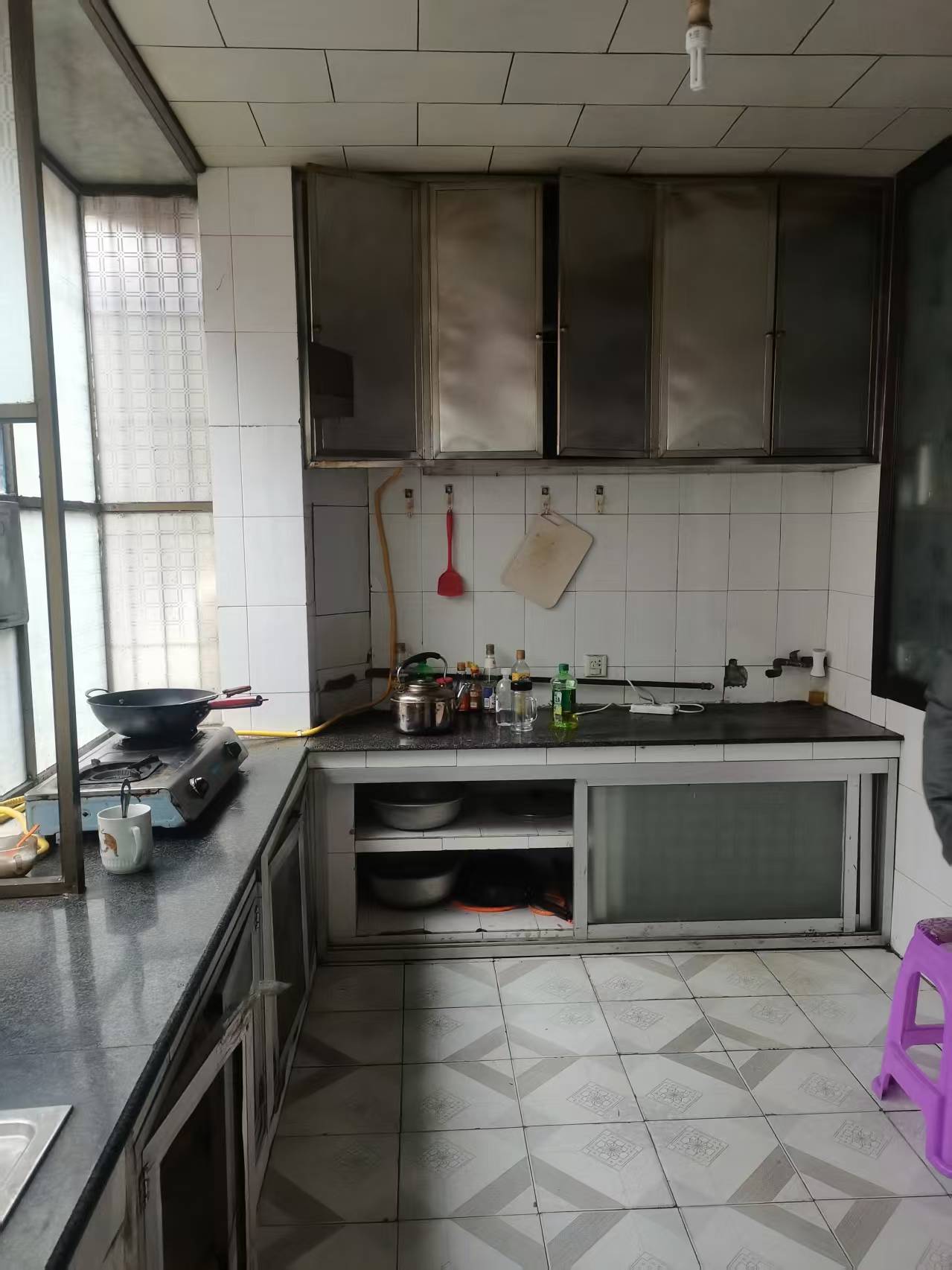 娄星区散盘 3室2厅1卫 28.0万 娄星区散盘 3室2厅1卫 28.0万客厅