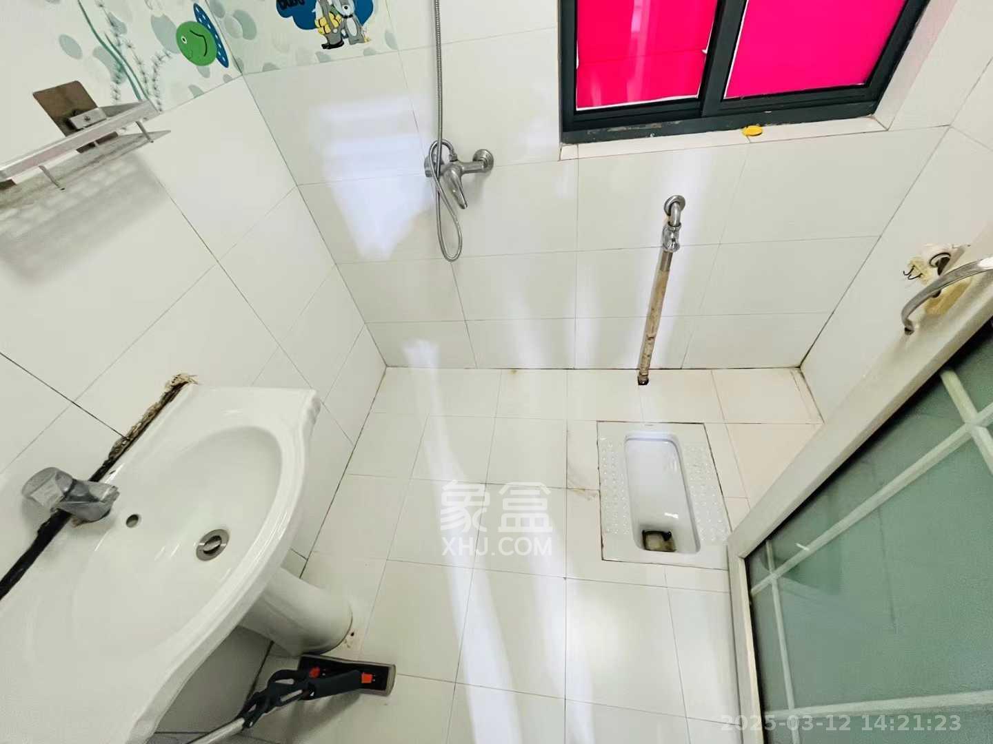 欧园  2室2厅1卫   2400.00元/月室内图