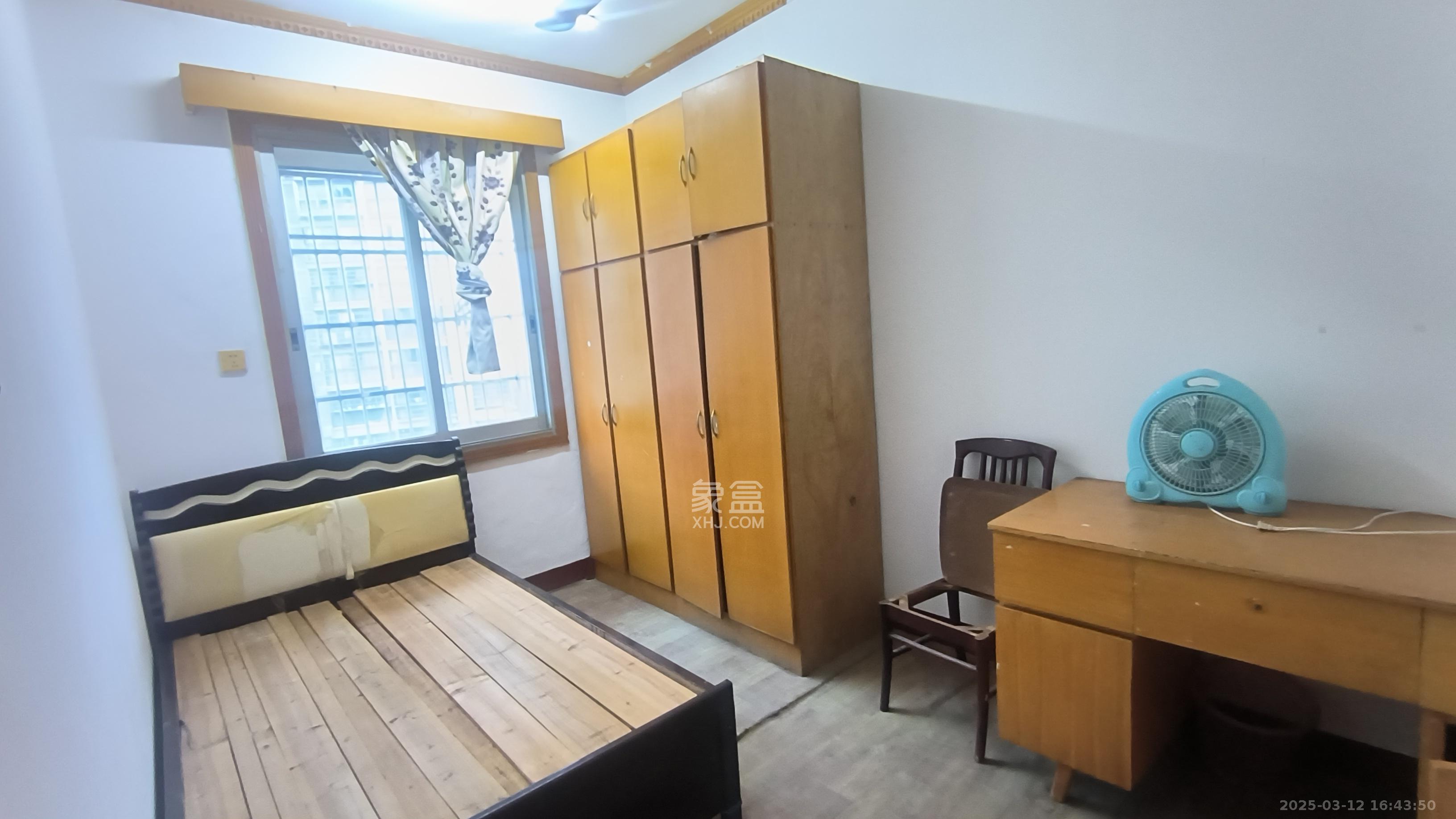 红旗区机械研究所宿舍 3室1厅1卫 1600.0元/月 红旗区机械研究所宿舍 3室1厅1卫 1600.0元/月室内图