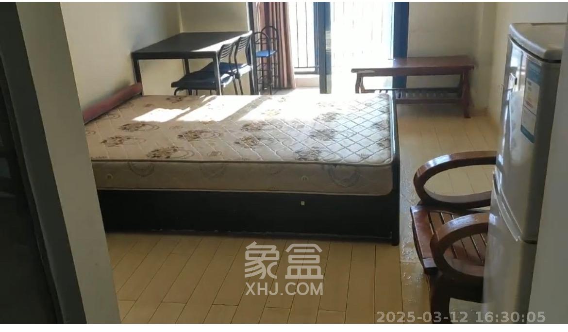 万科金域华府一期  1室1厅1卫   1100.00元/月