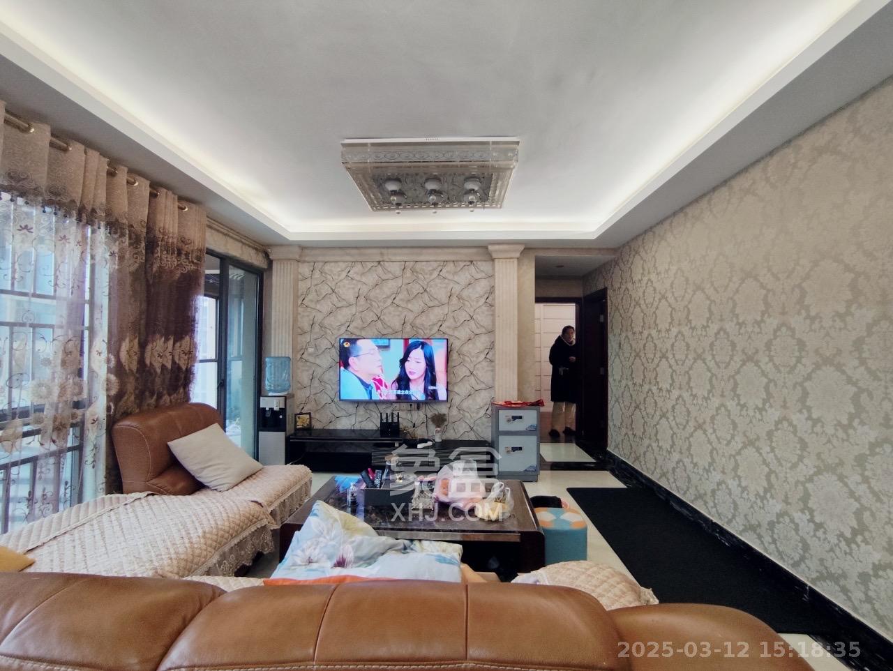 旭辉华庭  3室2厅2卫   2400.00元/月室内图