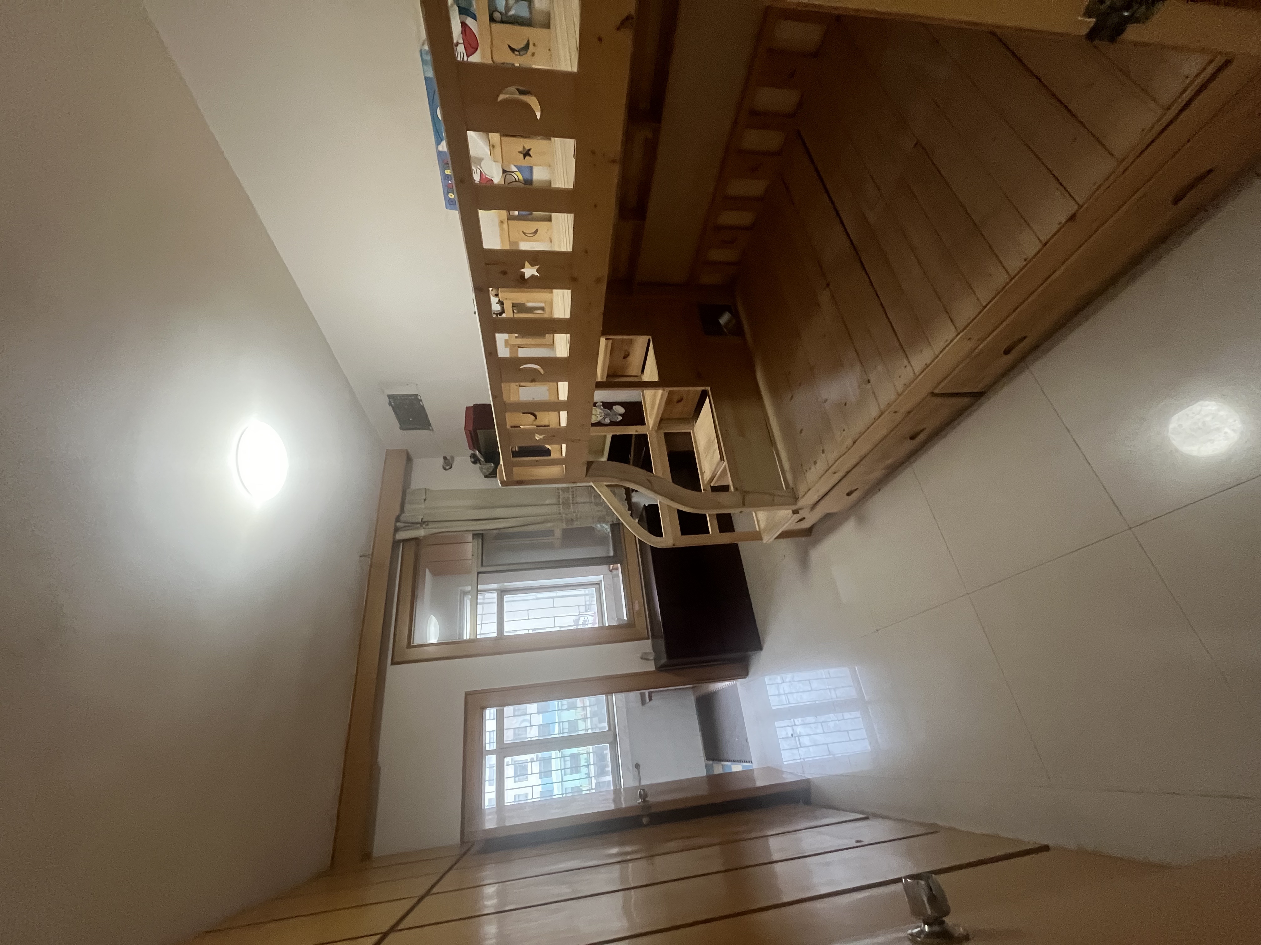 菊苑东区 2室2厅1卫 28.0万 菊苑东区 2室2厅1卫 28.0万卧室