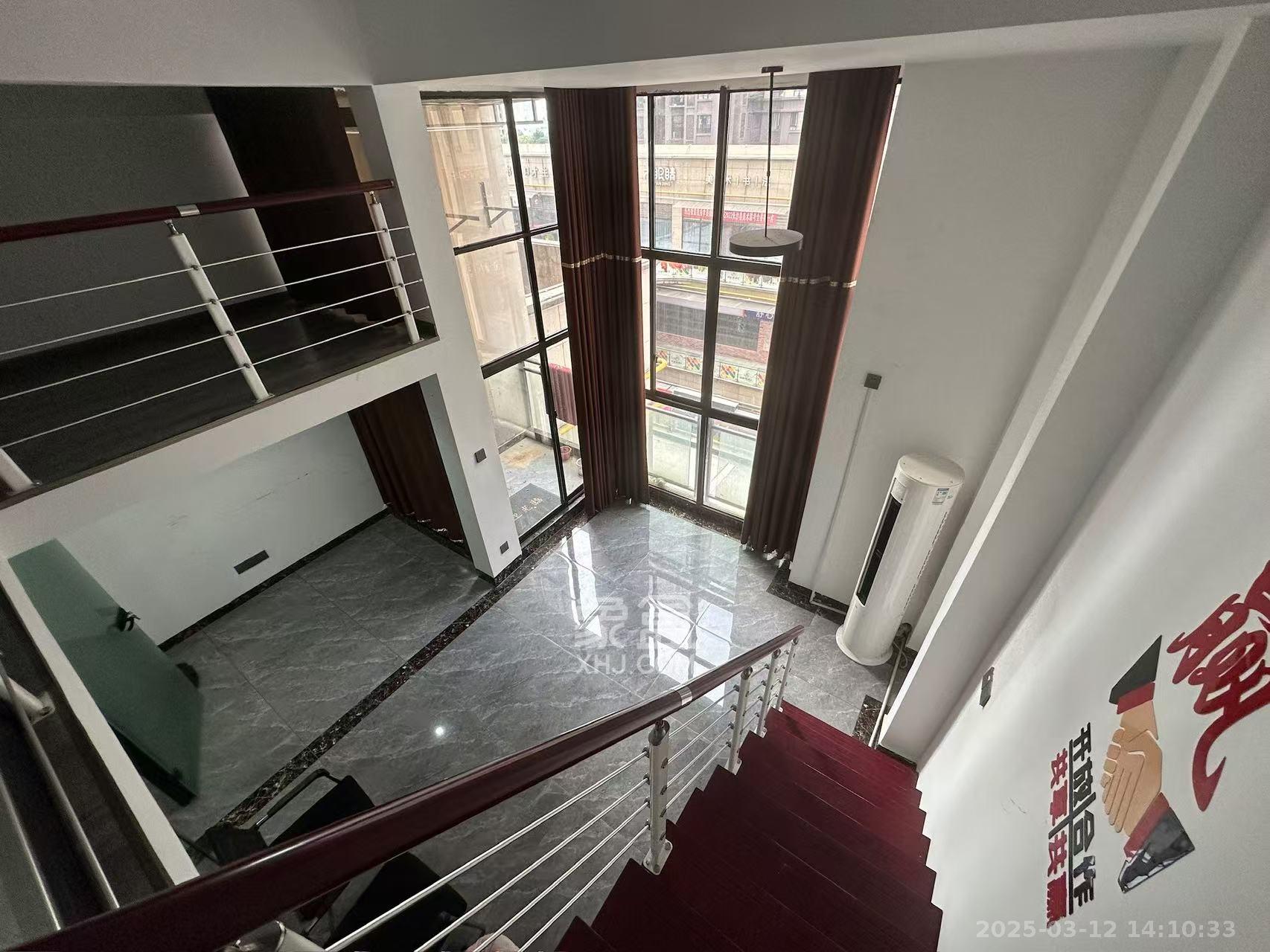 金科时代中心 1室1厅1卫 2000.0元/月 金科时代中心 1室1厅1卫 2000.0元/月室内图