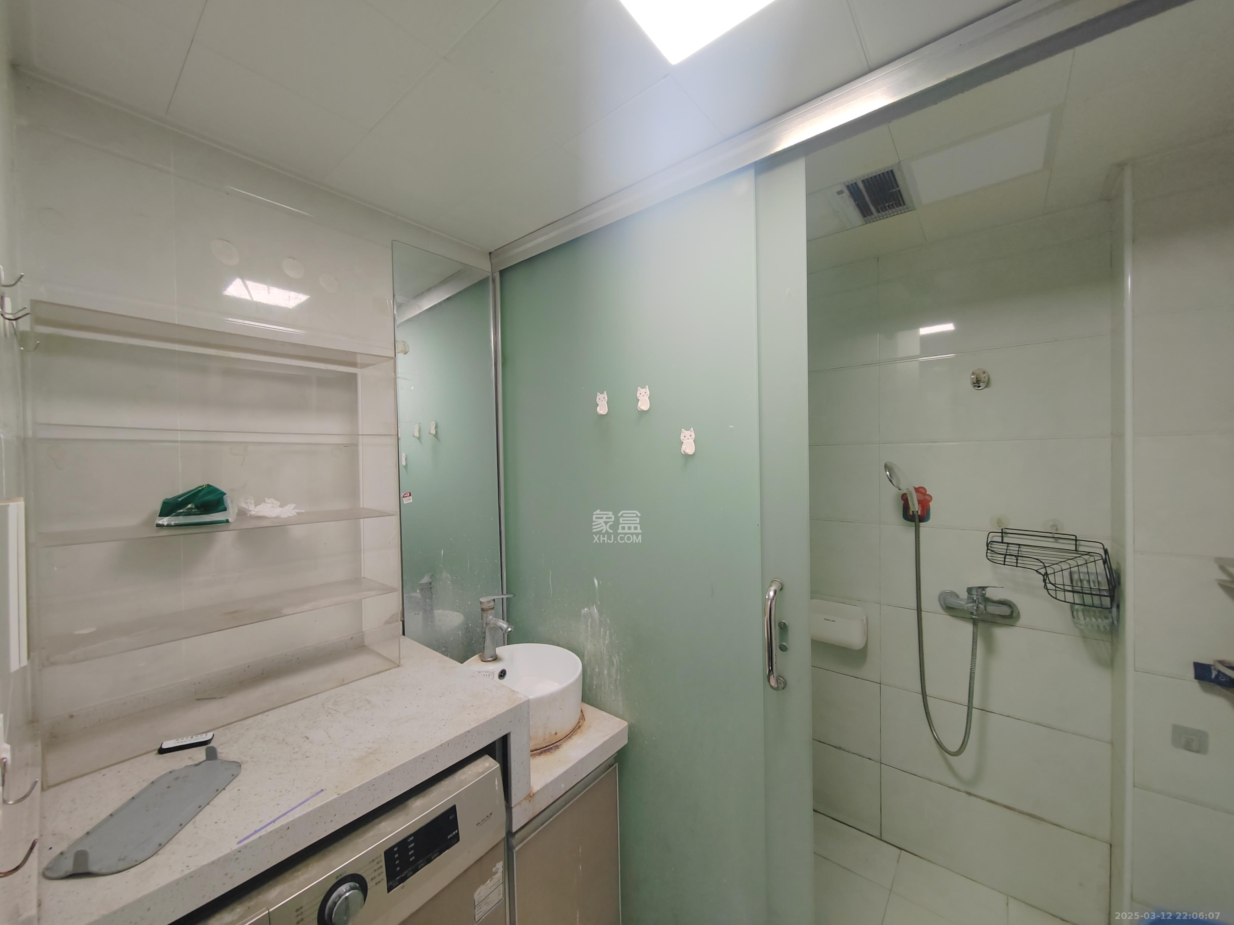 保利城(中航城国际社区、郡原美村) 3室2厅1卫 1900.0元/月 保利城(中航城国际社区、郡原美村) 3室2厅1卫 1900.0元/月室内图