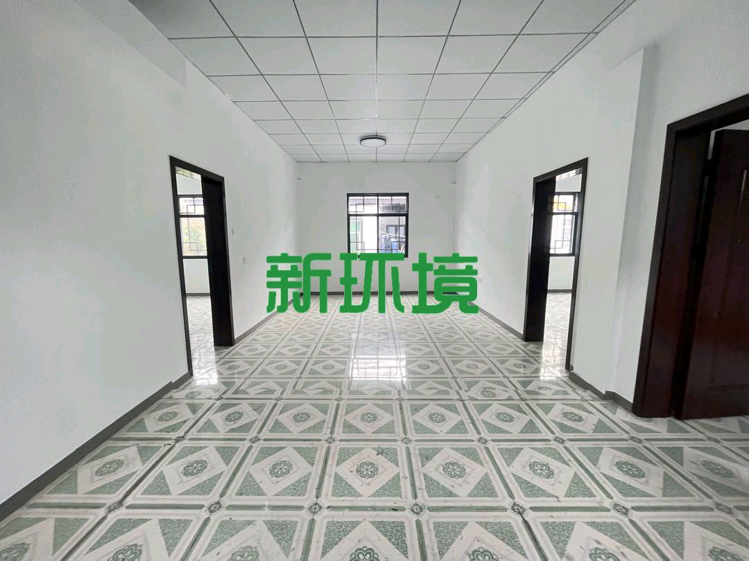 市中心散盘  6室4厅3卫    115.0万 市中心散盘  6室4厅3卫    115.0万客厅