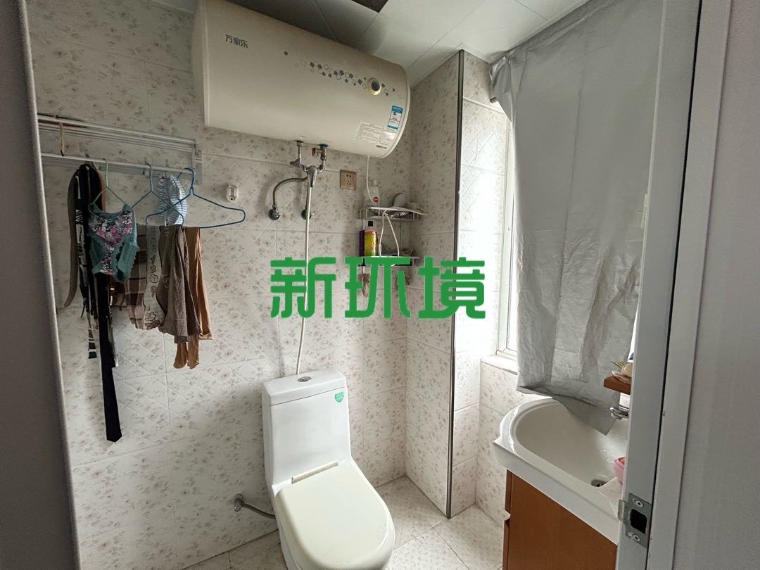维港十字街  3室2厅2卫   73.80万客厅