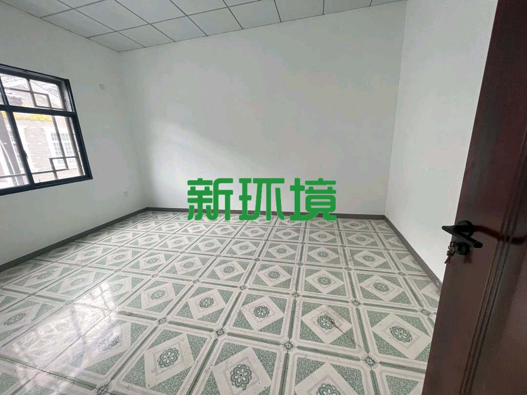 市中心散盘  6室4厅3卫    115.0万 市中心散盘  6室4厅3卫    115.0万客厅