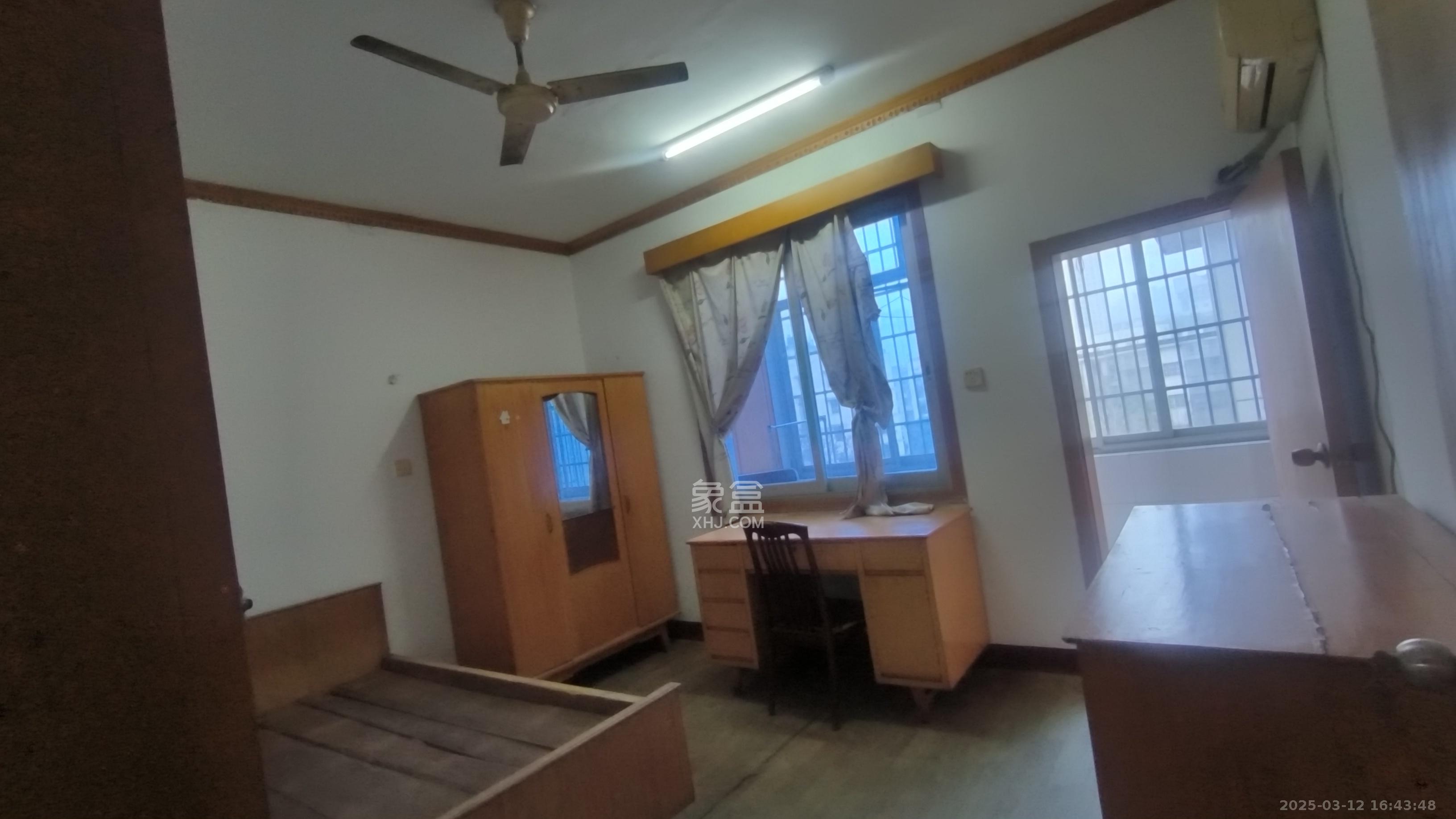 红旗区机械研究所宿舍 3室1厅1卫 1600.0元/月 红旗区机械研究所宿舍 3室1厅1卫 1600.0元/月室内图