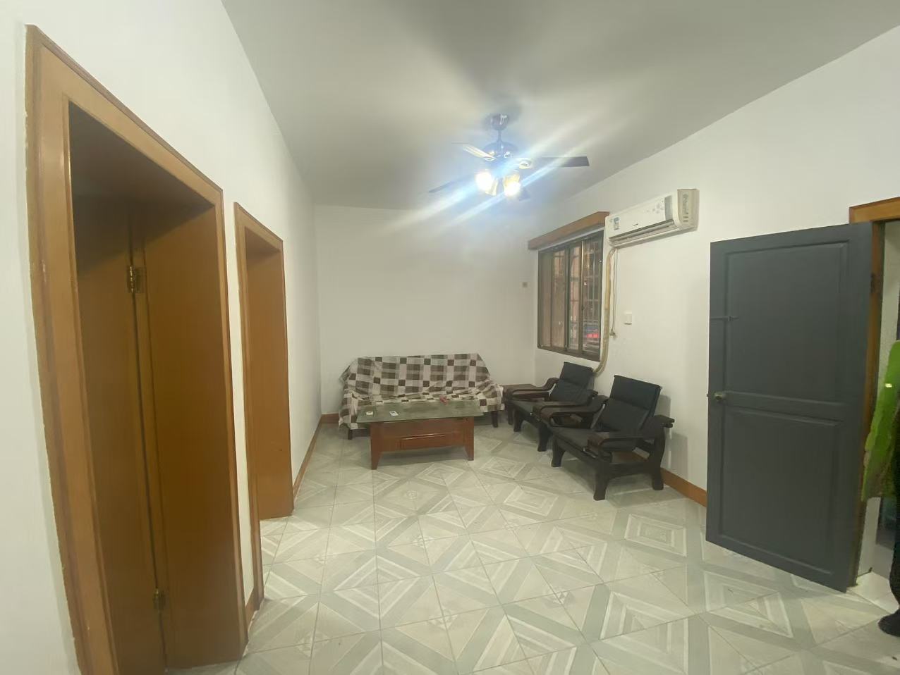 大码头办事处 3室1厅1卫 900.0元/月 大码头办事处 3室1厅1卫 900.0元/月室内图