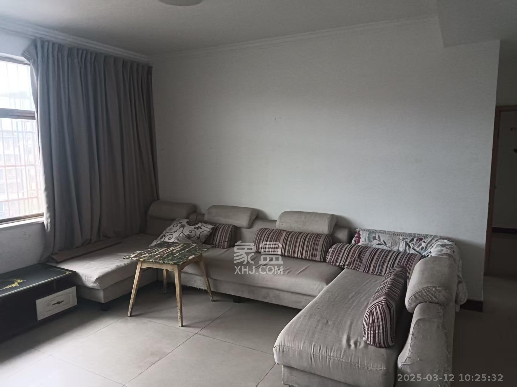 月湖安置小区(马栏山小区)  3室2厅1卫    1400.0元/月 月湖安置小区(马栏山小区)  3室2厅1卫    1400.0元/月