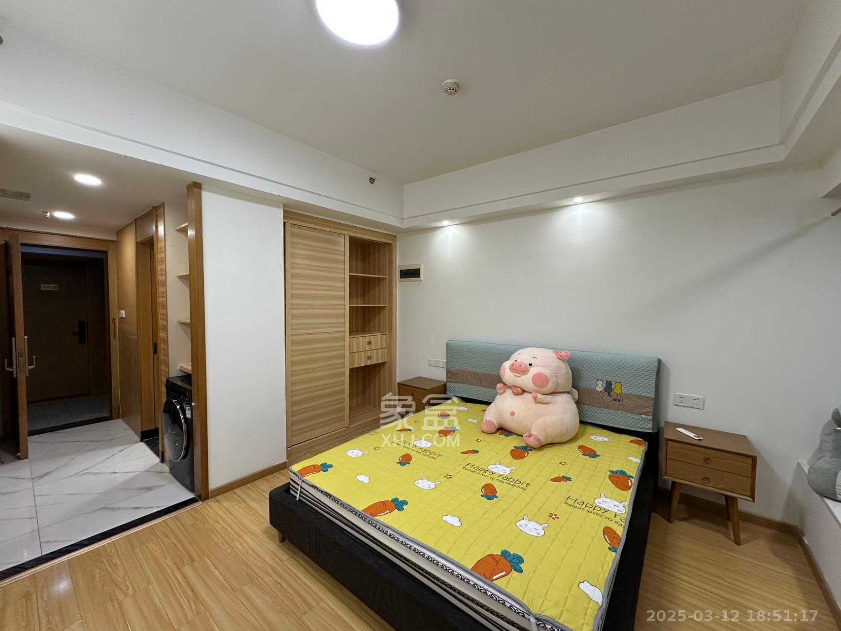 众东国际 1室1厅1卫 2100.0元/月 众东国际 1室1厅1卫 2100.0元/月室内图