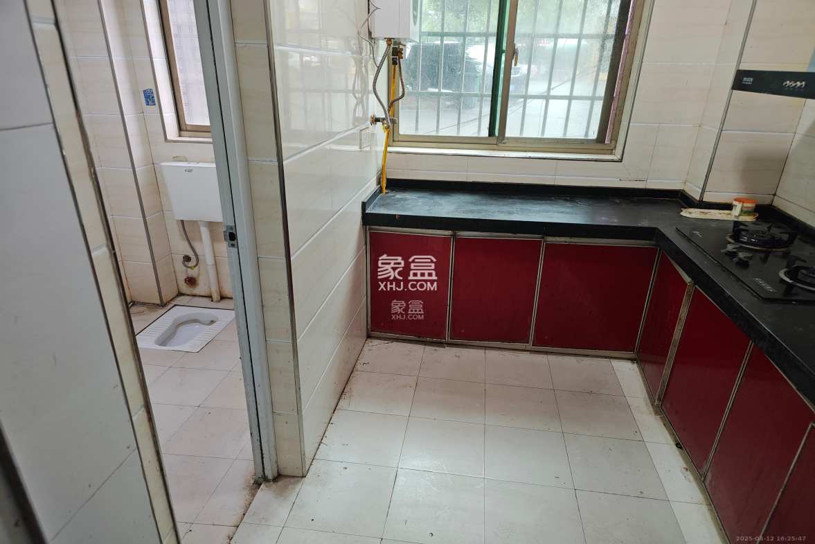 金桂小区一期 1室0厅0卫 2400.0元/月 金桂小区一期 1室0厅0卫 2400.0元/月室内图