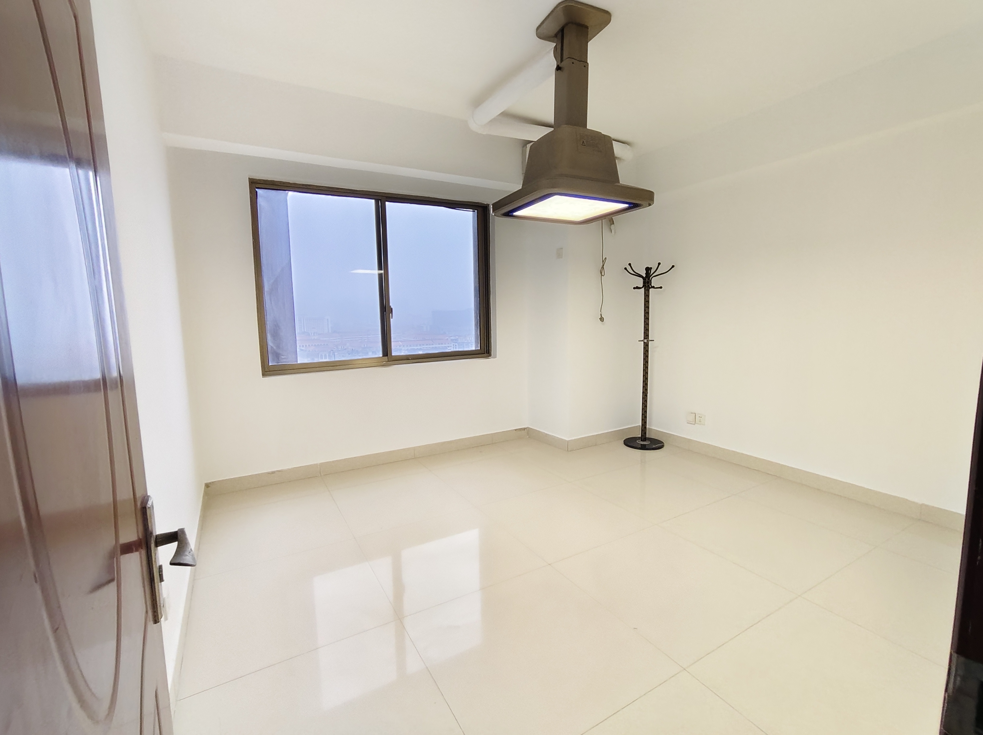 金源大厦  4室2厅2卫    3000.0元/月 金源大厦  4室2厅2卫    3000.0元/月室内图