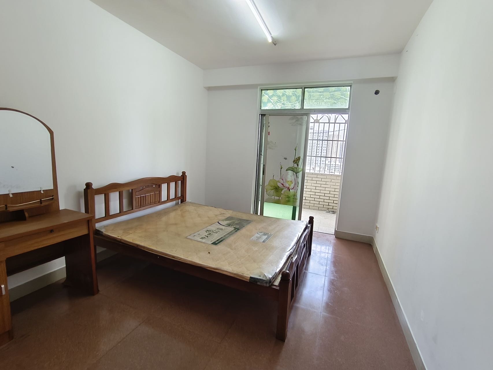 龙华商城  2室2厅0卫    86.0万 龙华商城  2室2厅0卫    86.0万客厅