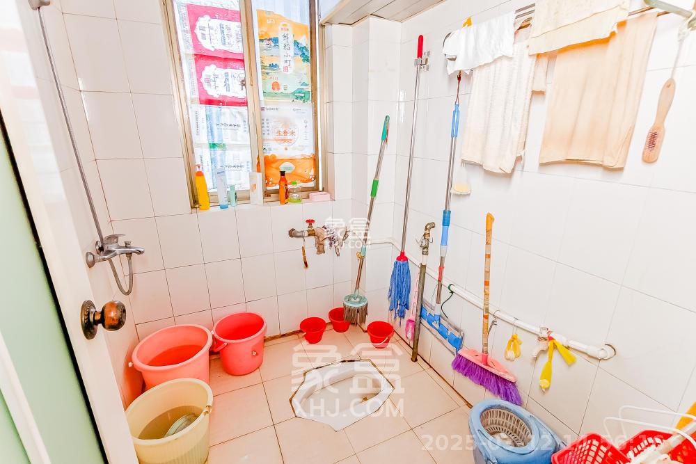 东南明苑 3室2厅1卫 2800.0元/月 东南明苑 3室2厅1卫 2800.0元/月室内图