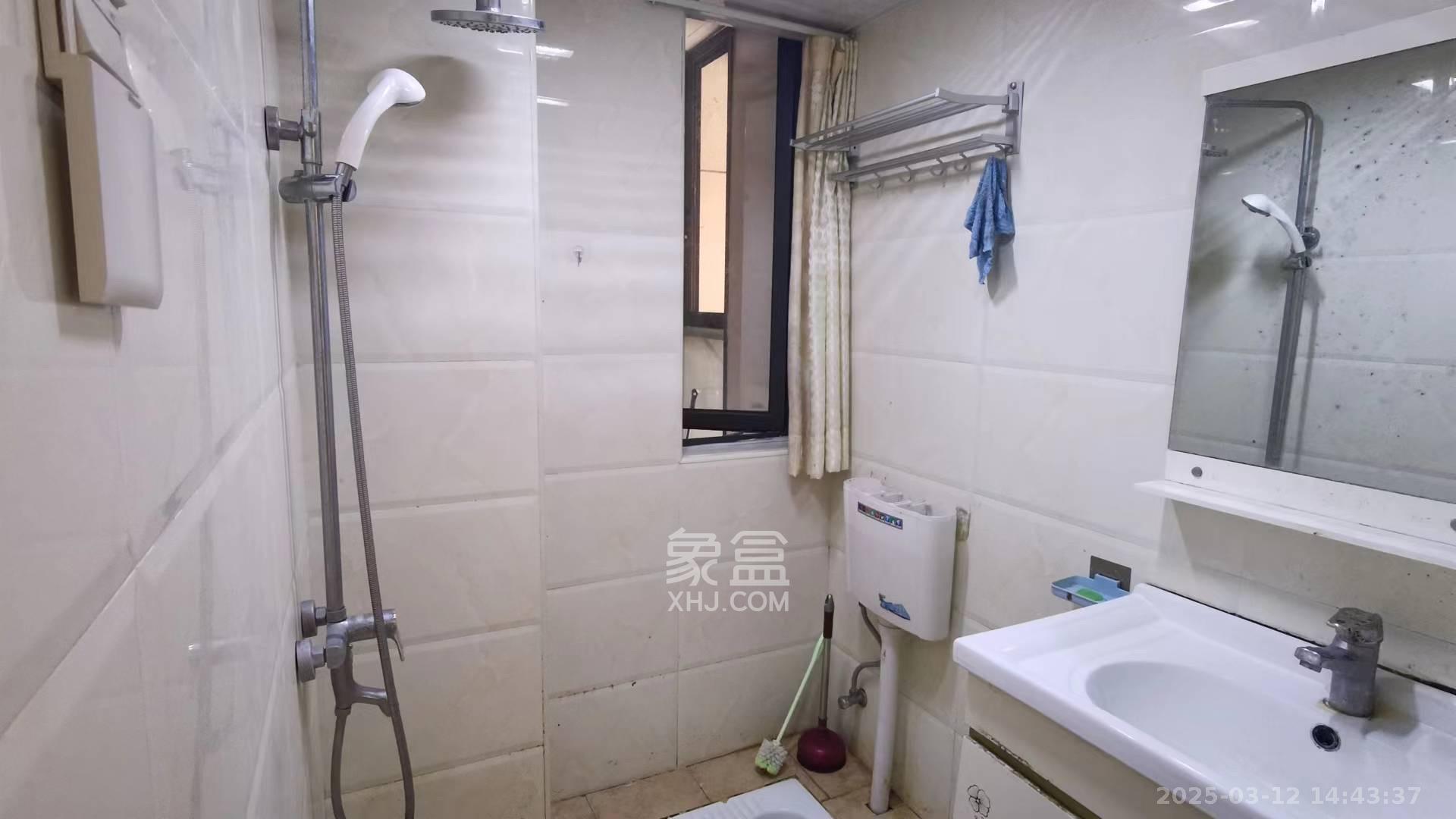 博林金谷  3室1厅1卫   2650.00元/月室内图