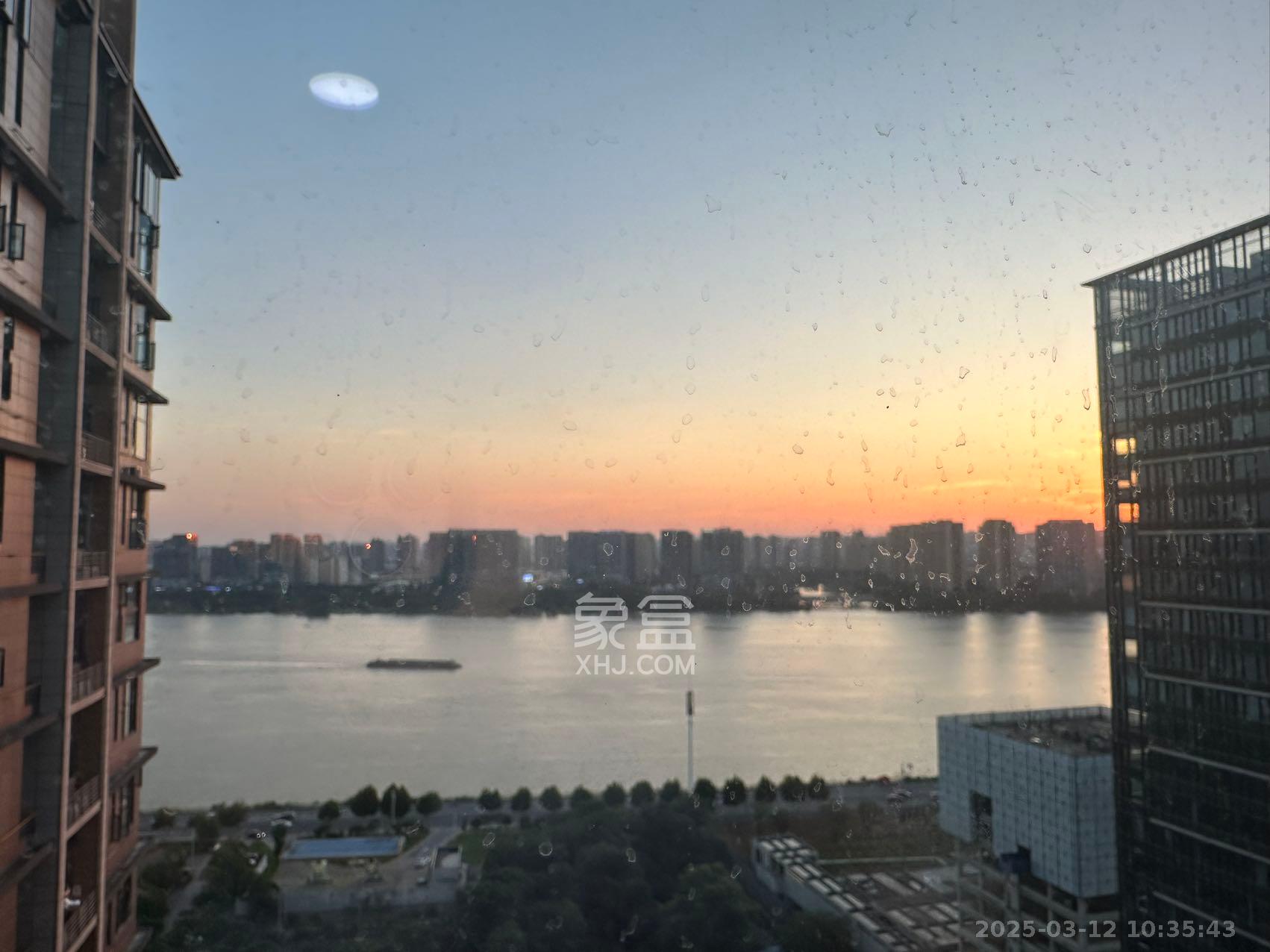 万科紫台  1室1厅1卫   2400.00元/月