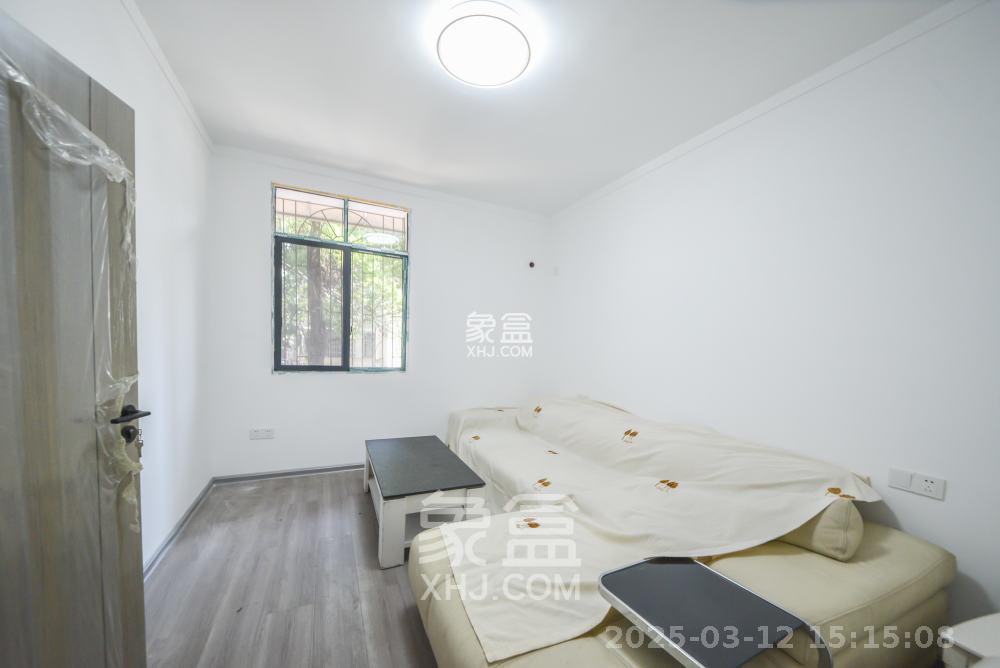 砂子塘社区 3室1厅1卫 2200.0元/月 砂子塘社区 3室1厅1卫 2200.0元/月室内图