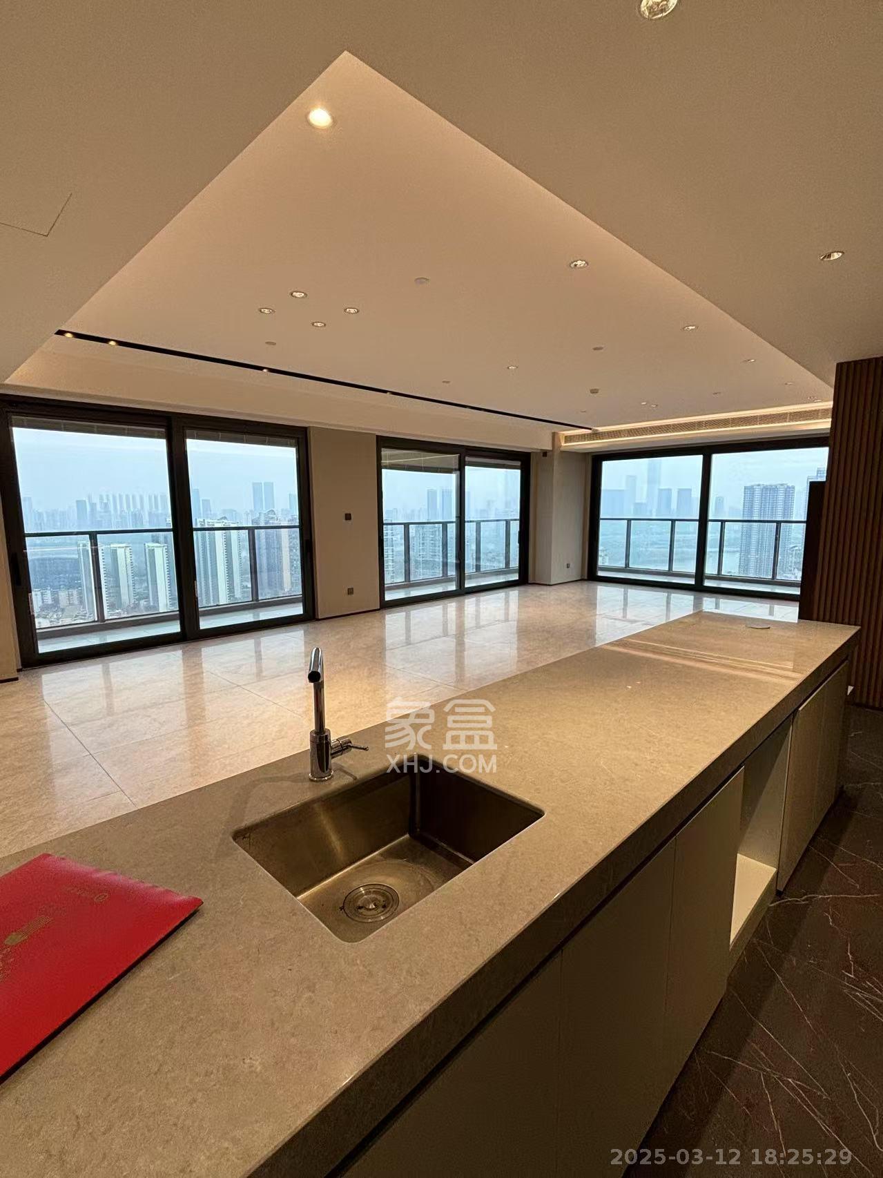 长沙悦府(华润万象城) 4室2厅1卫 25000.0元/月 长沙悦府(华润万象城) 4室2厅1卫 25000.0元/月室内图