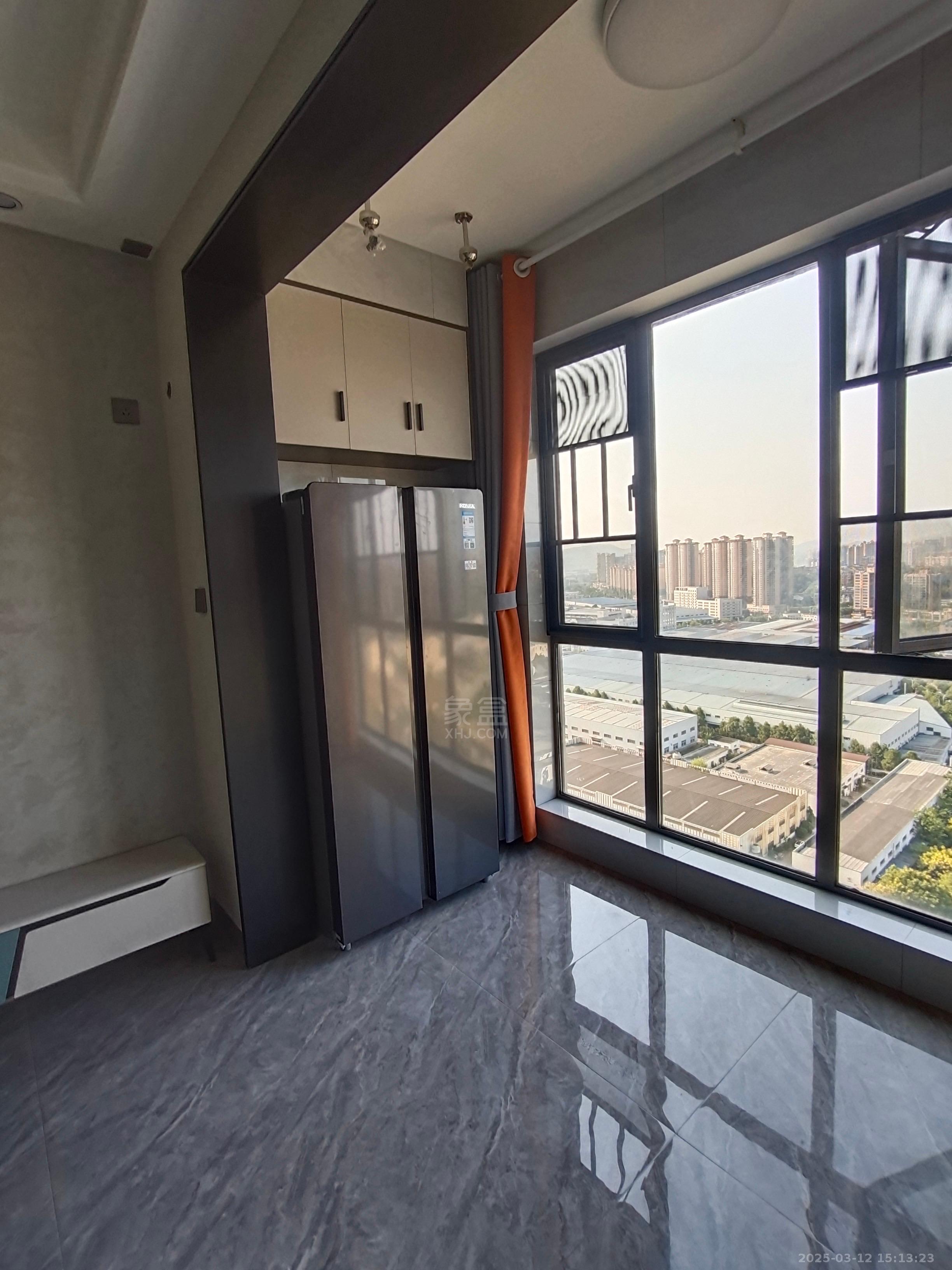 山水豪庭 2室2厅1卫 1800.0元/月 山水豪庭 2室2厅1卫 1800.0元/月室内图