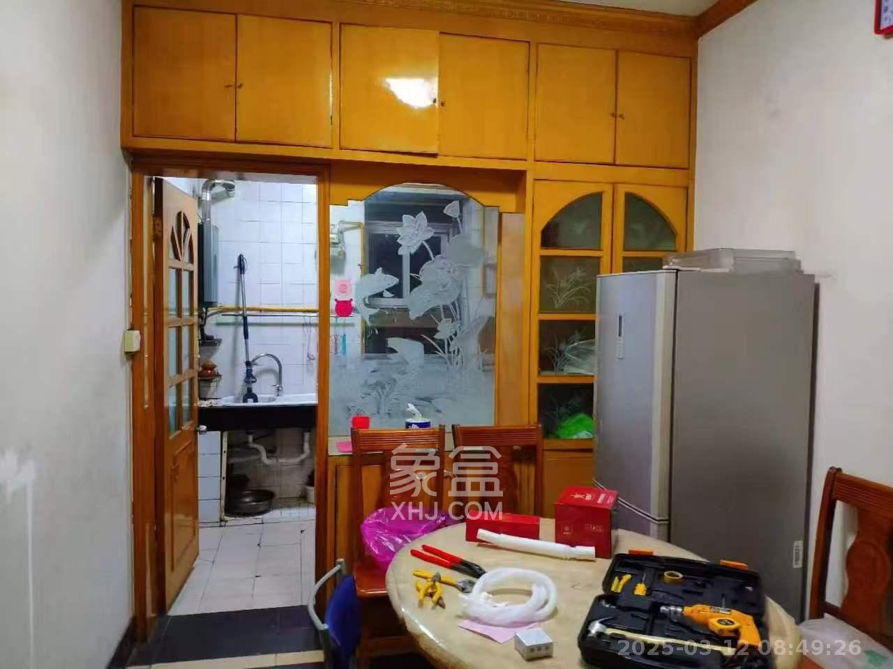 芙蓉区政府机关宿舍 2室2厅1卫 1500.0元/月 芙蓉区政府机关宿舍 2室2厅1卫 1500.0元/月室内图