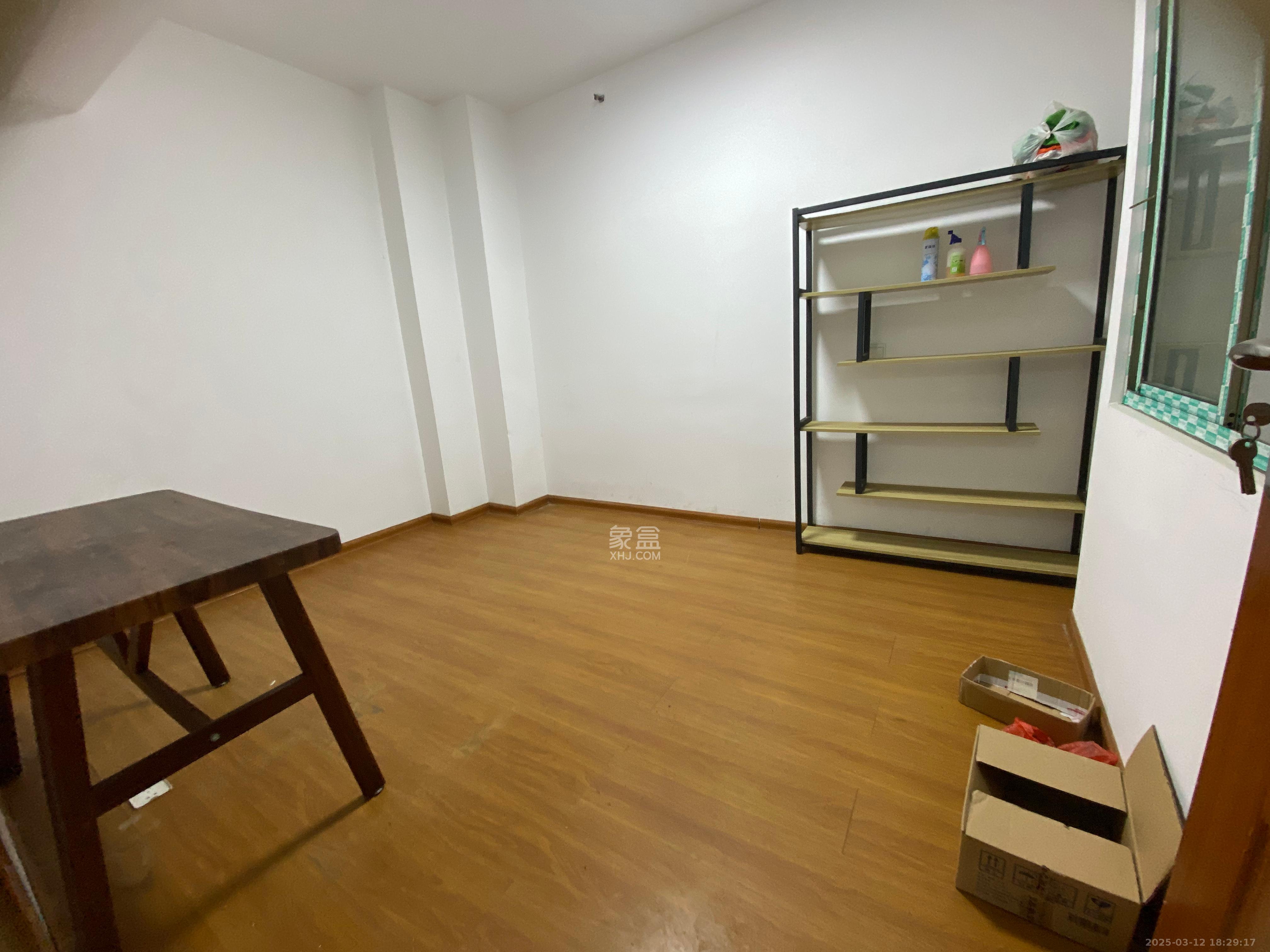 雅阁国际 2室2厅1卫 2500.0元/月 雅阁国际 2室2厅1卫 2500.0元/月室内图