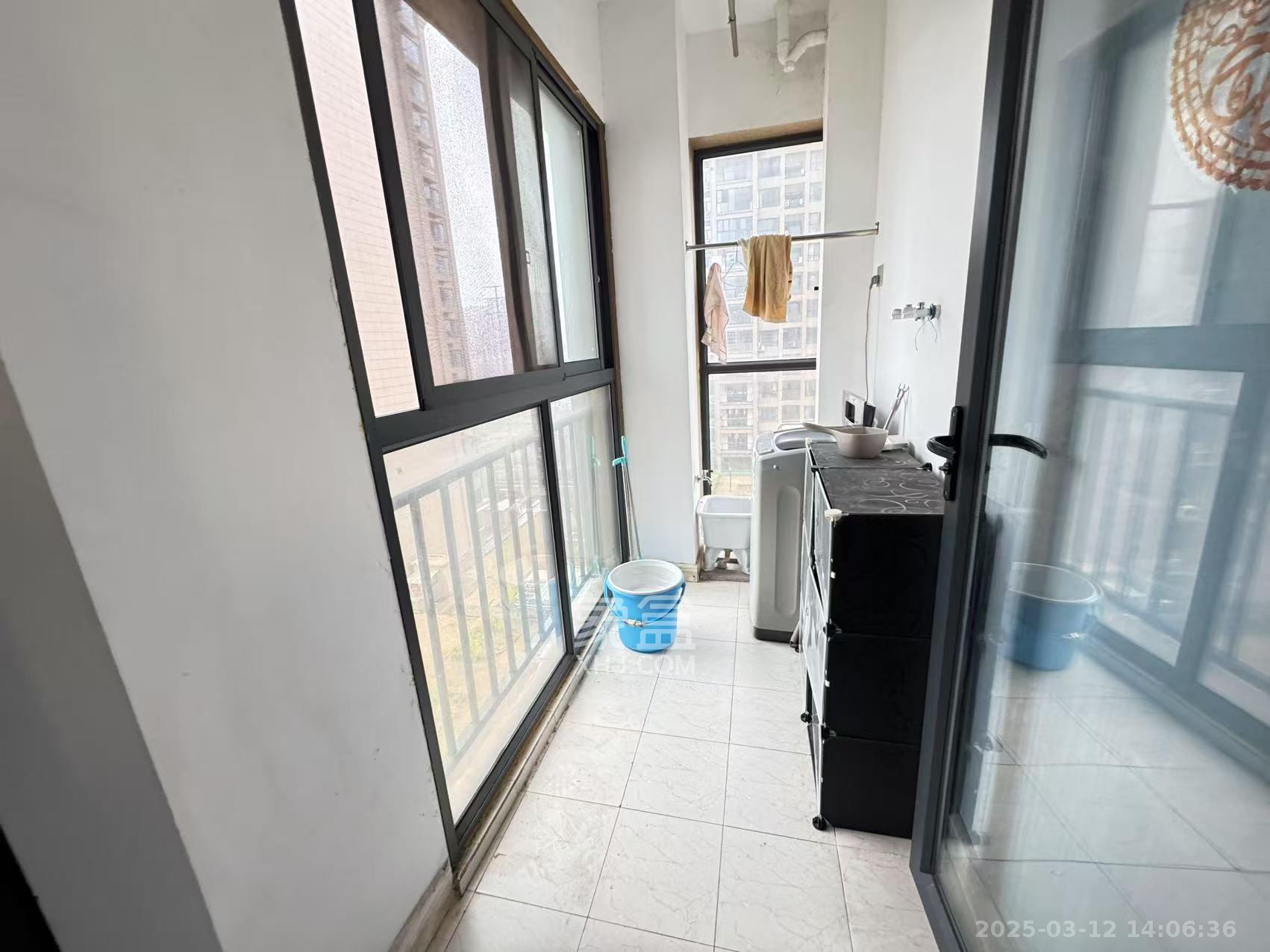 创世纪广场 2室2厅1卫 2000.0元/月 创世纪广场 2室2厅1卫 2000.0元/月室内图