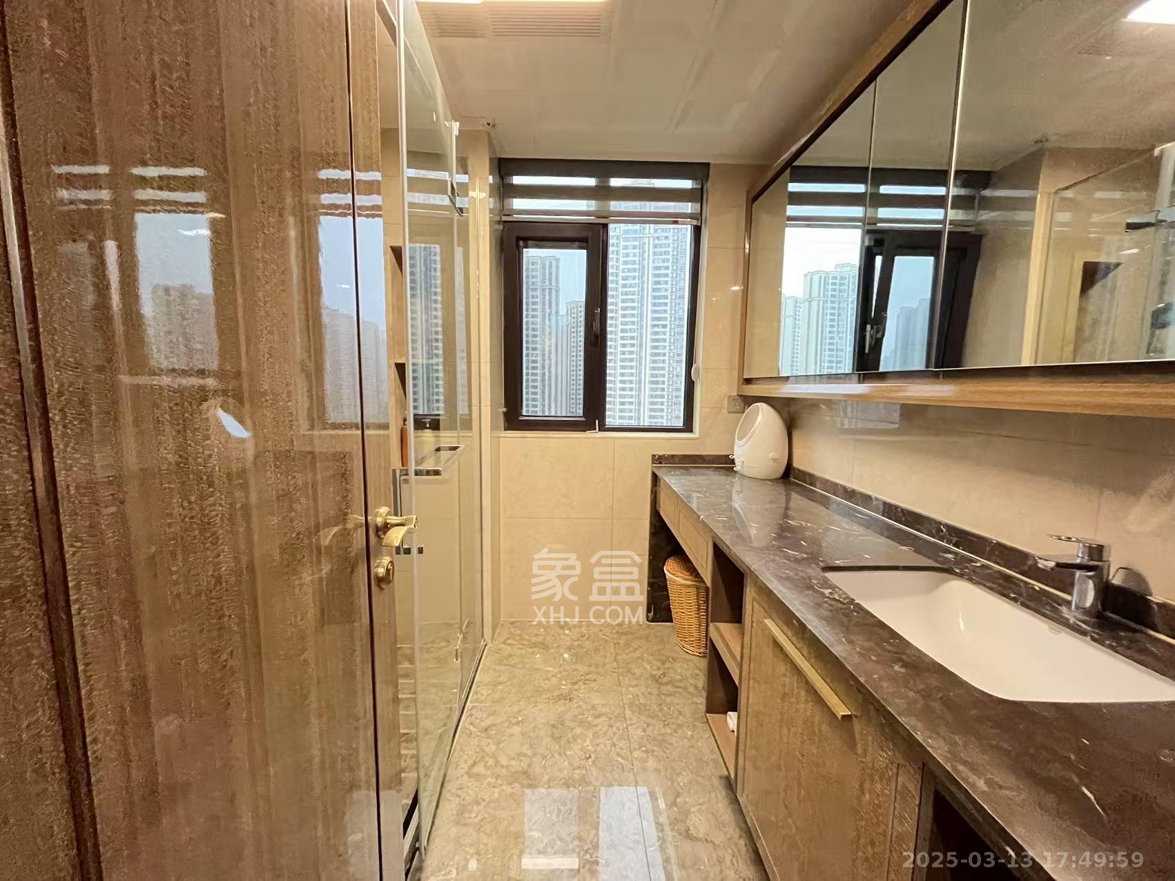 晟通牡丹舸 4室2厅2卫 13500.0元/月 晟通牡丹舸 4室2厅2卫 13500.0元/月室内图