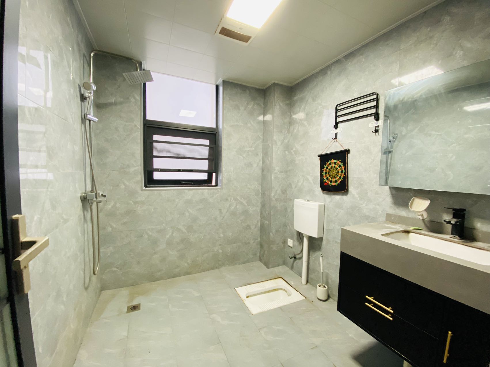 梓湖明珠  3室2厅2卫    1800.0元/月 梓湖明珠  3室2厅2卫    1800.0元/月室内图