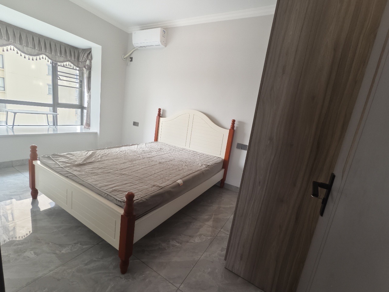 消防总队琼山住宅小区 4室2厅2卫 178.0万 消防总队琼山住宅小区 4室2厅2卫 178.0万户型图